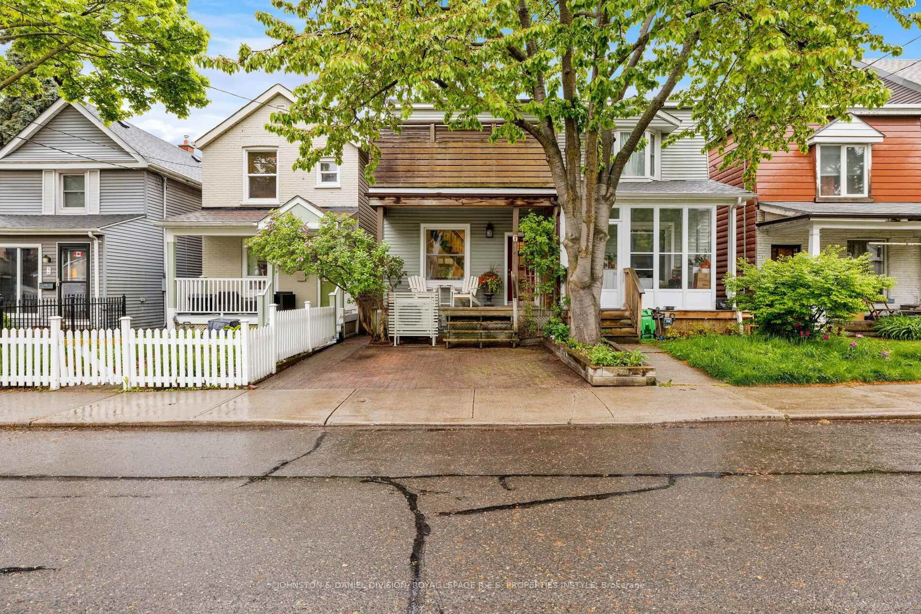 Unknown for 6 Marjory Ave, Toronto Ontario M4M 2Y3