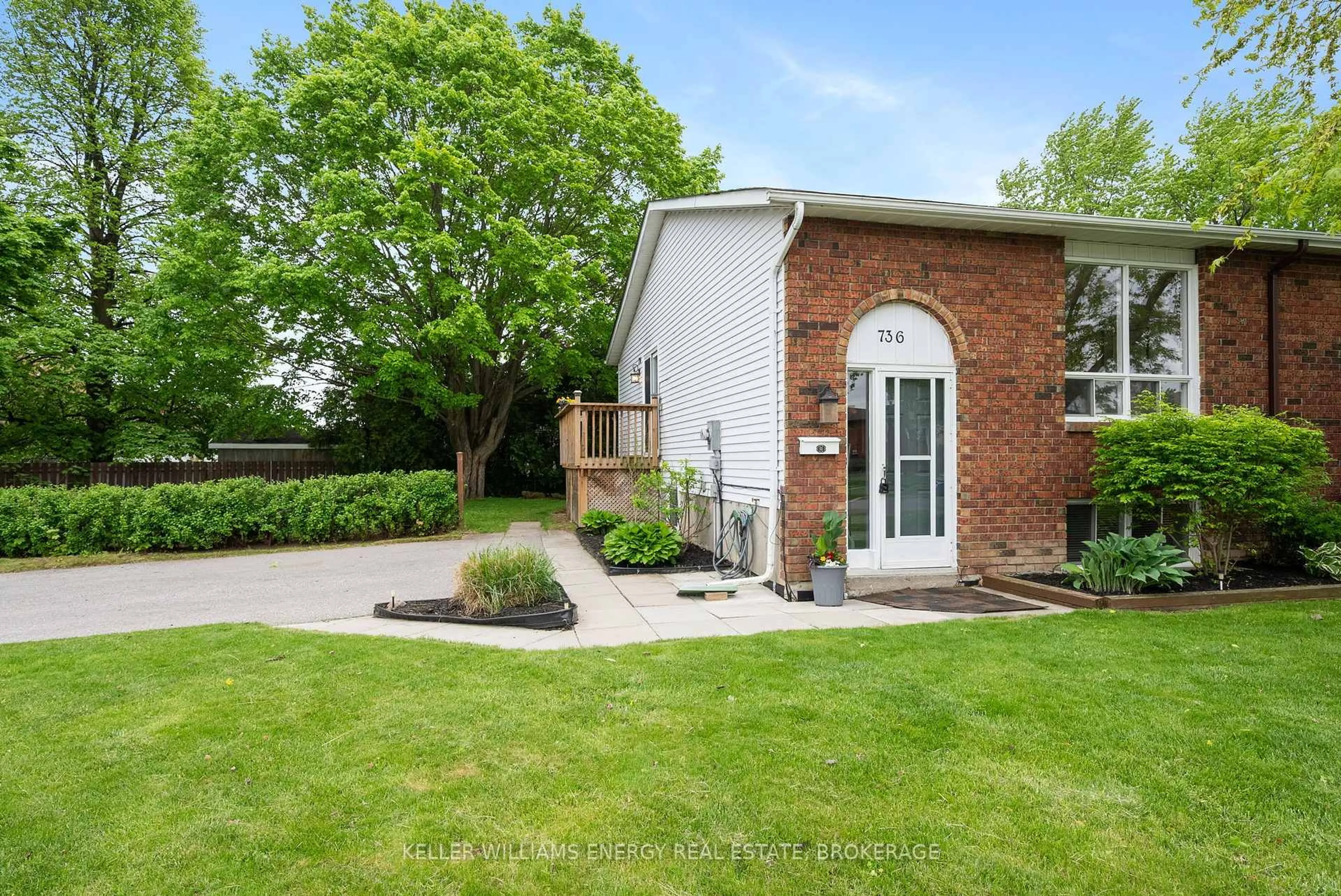 Home with brick exterior material, street for 736 Cricklewood Dr, Oshawa Ontario L1K 1R6