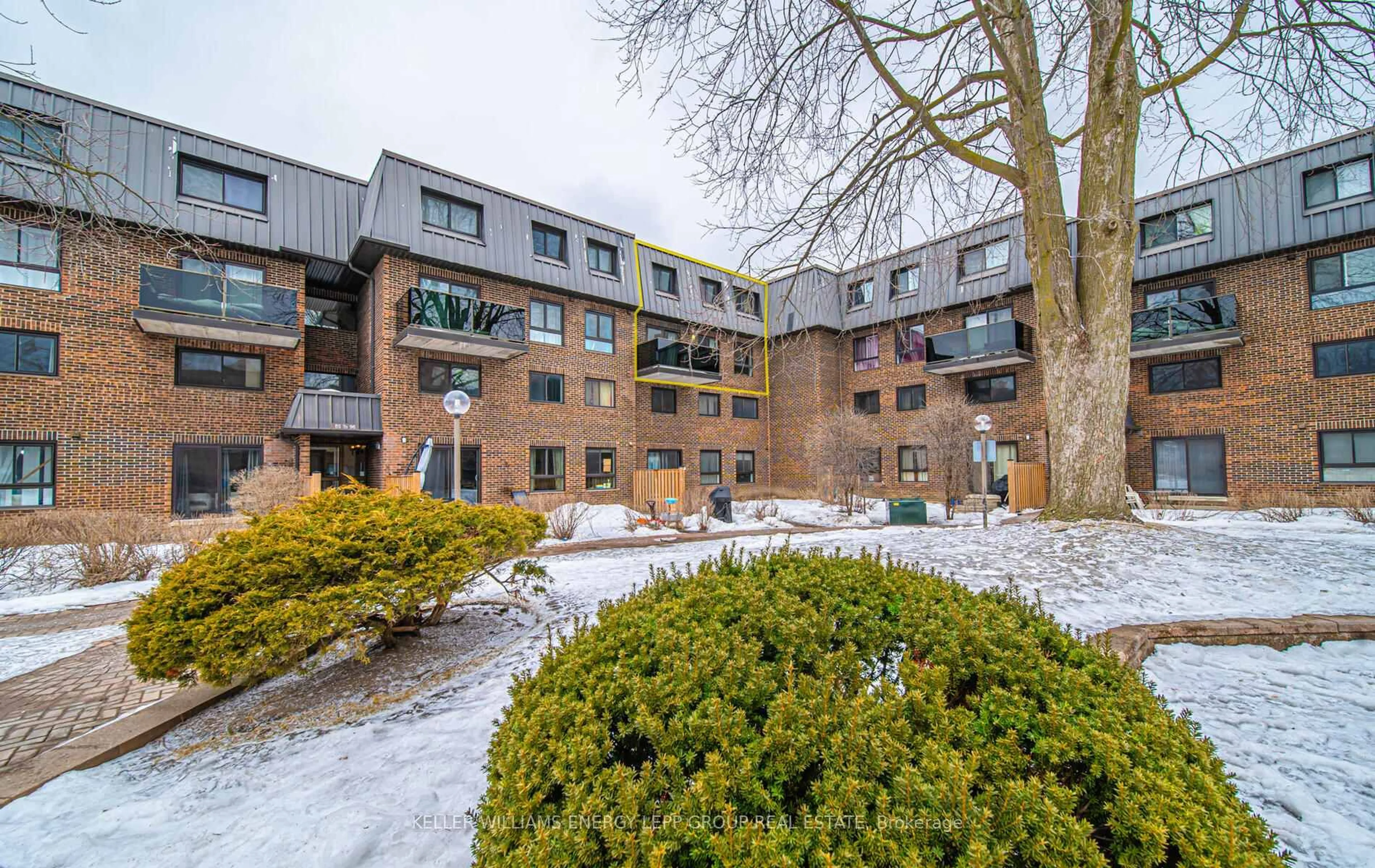 Patio, building for 53 Taunton Rd #91, Oshawa Ontario L1G 3T6