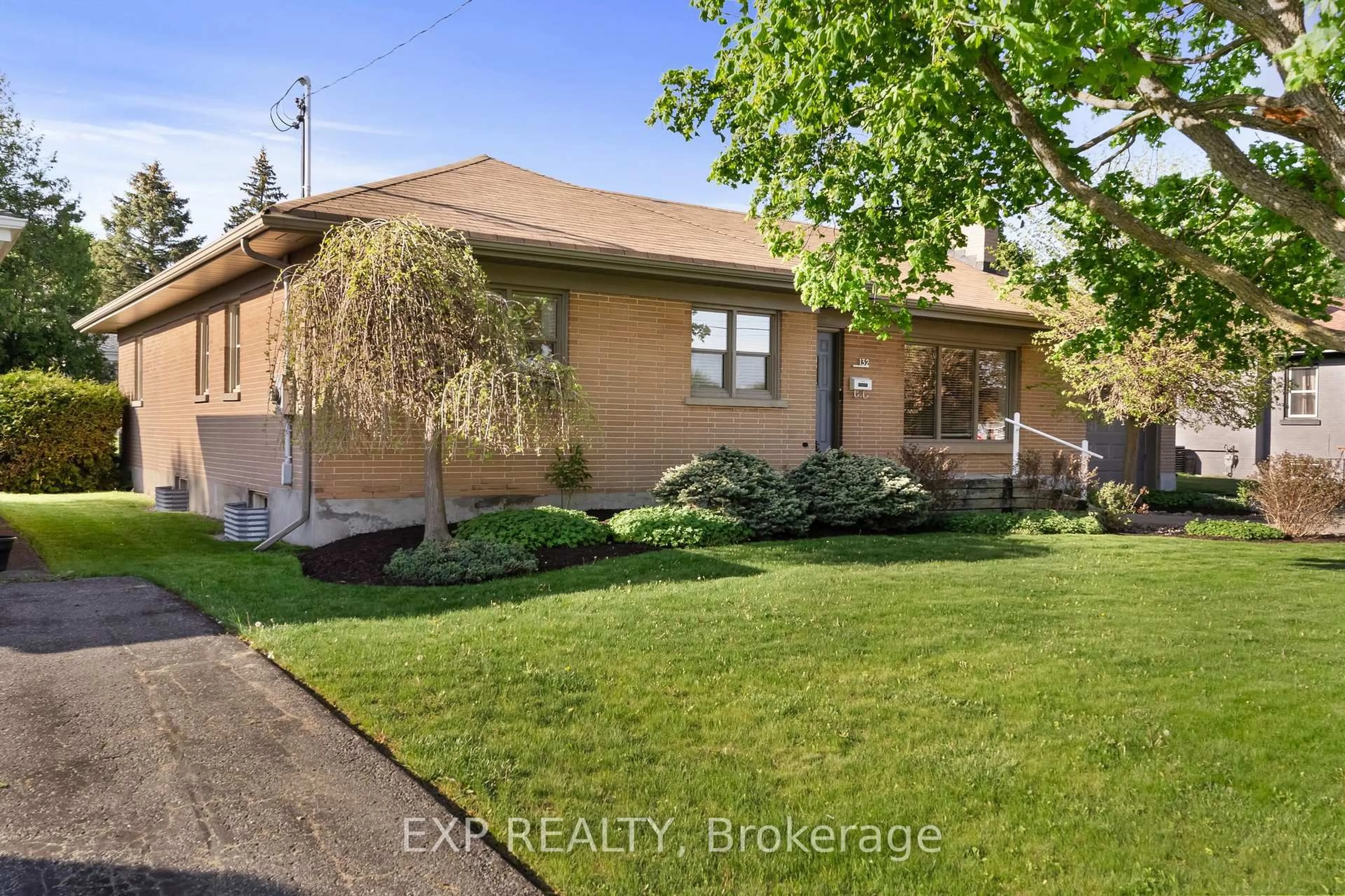 Unknown for 132 Winona Ave, Oshawa Ontario L1G 3H5