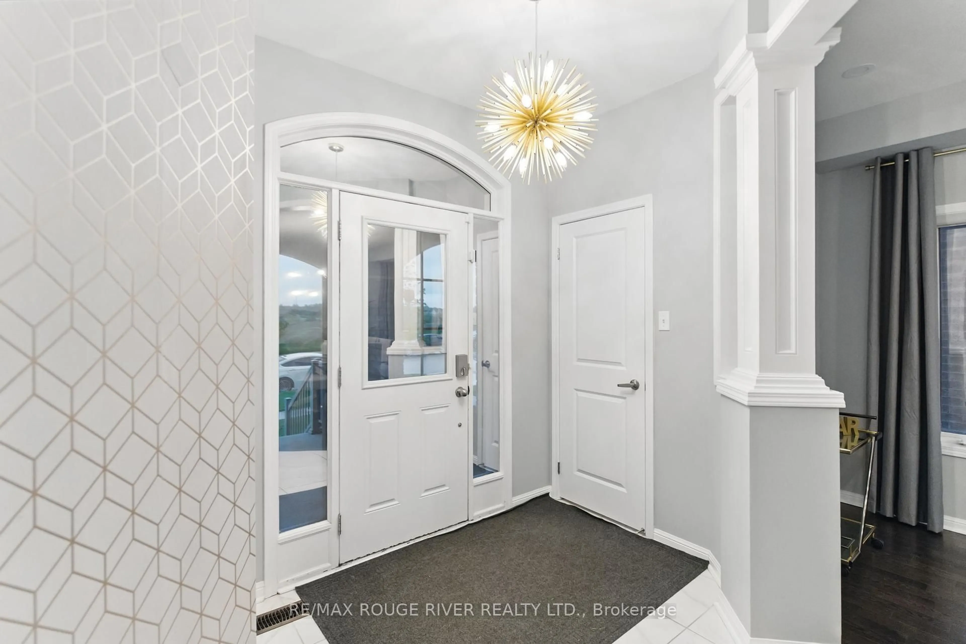 Indoor entryway for 7 Edwin Carr St, Clarington Ontario L1C 0R8