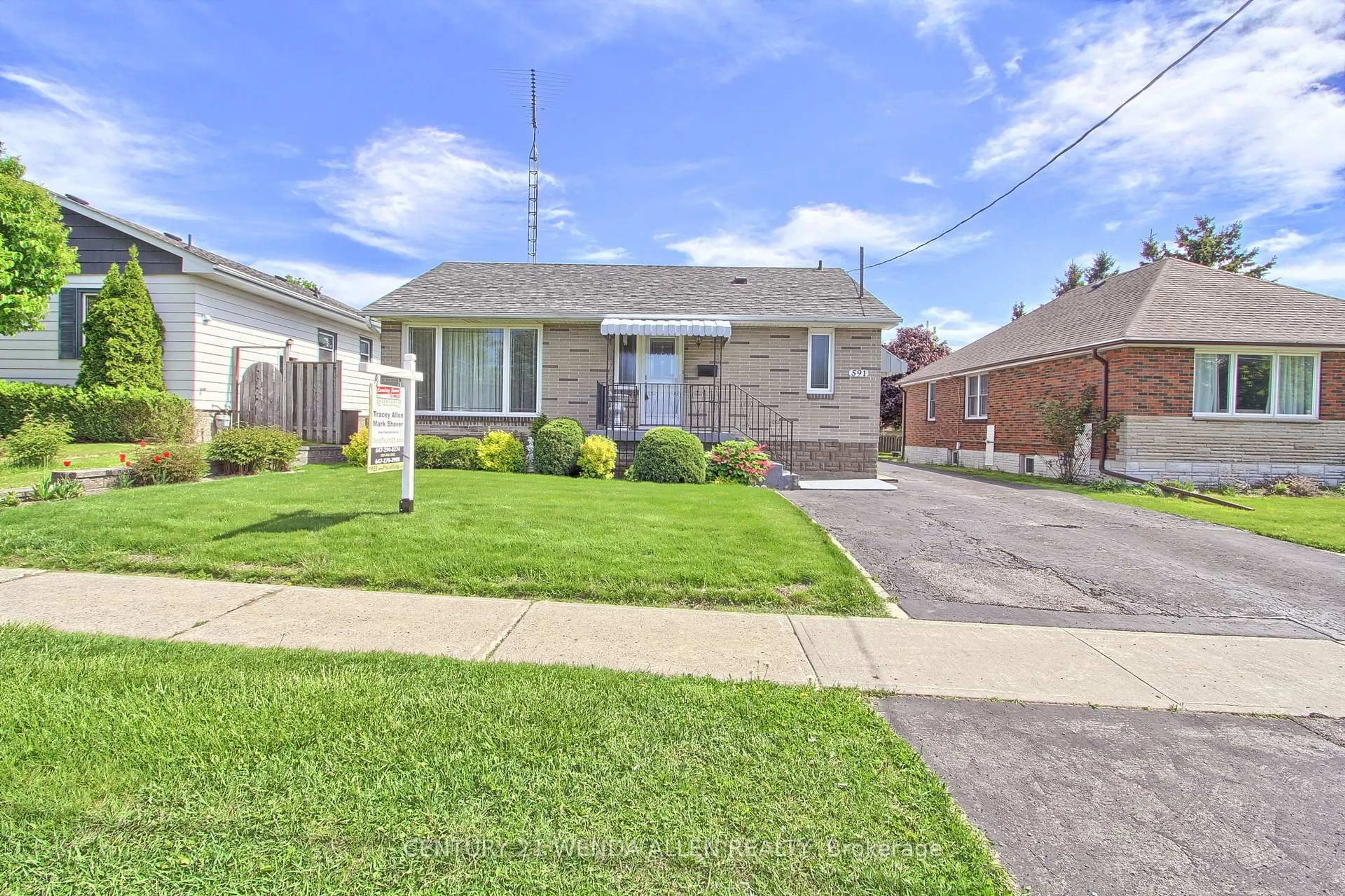 Home with brick exterior material, street for 591 Adelaide St, Oshawa Ontario L1J 2S2