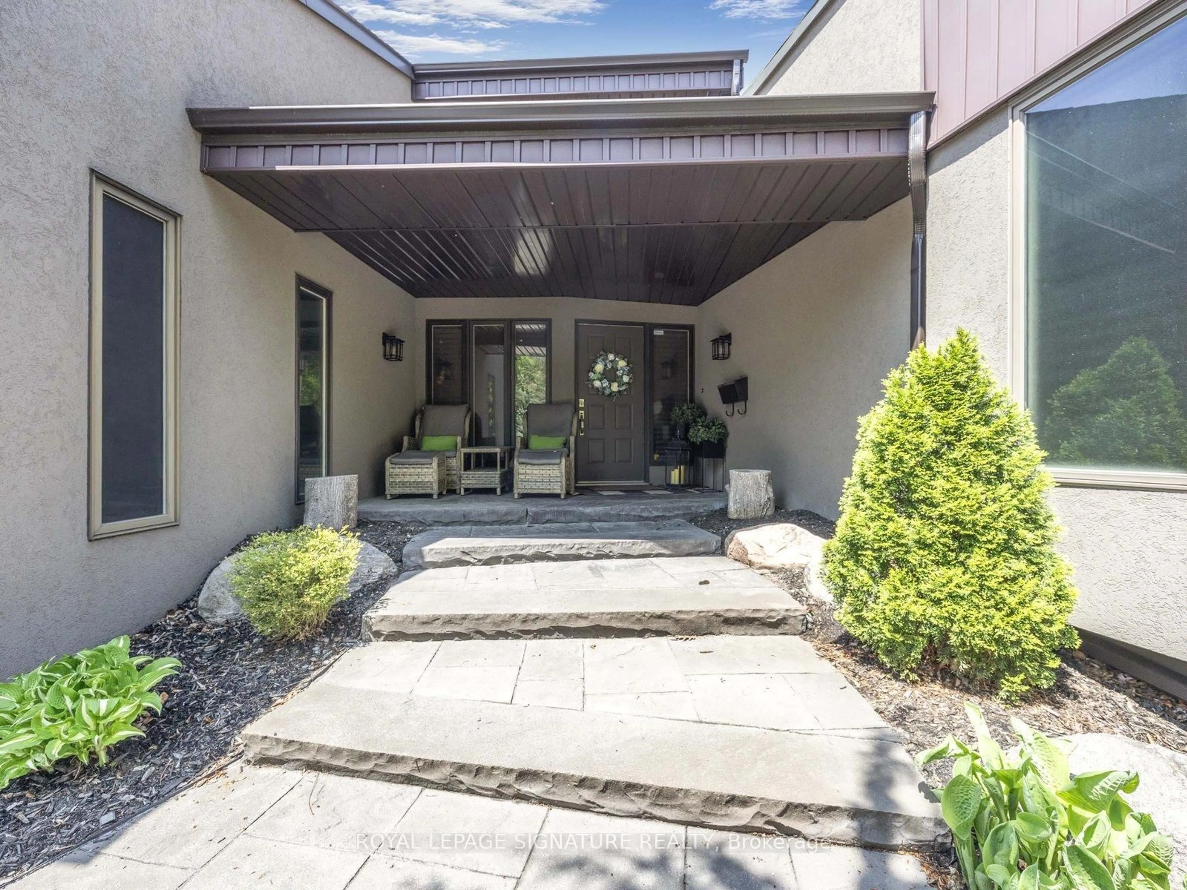 Unknown for 1014 Tiffany Circ, Oshawa Ontario L1G 7S1