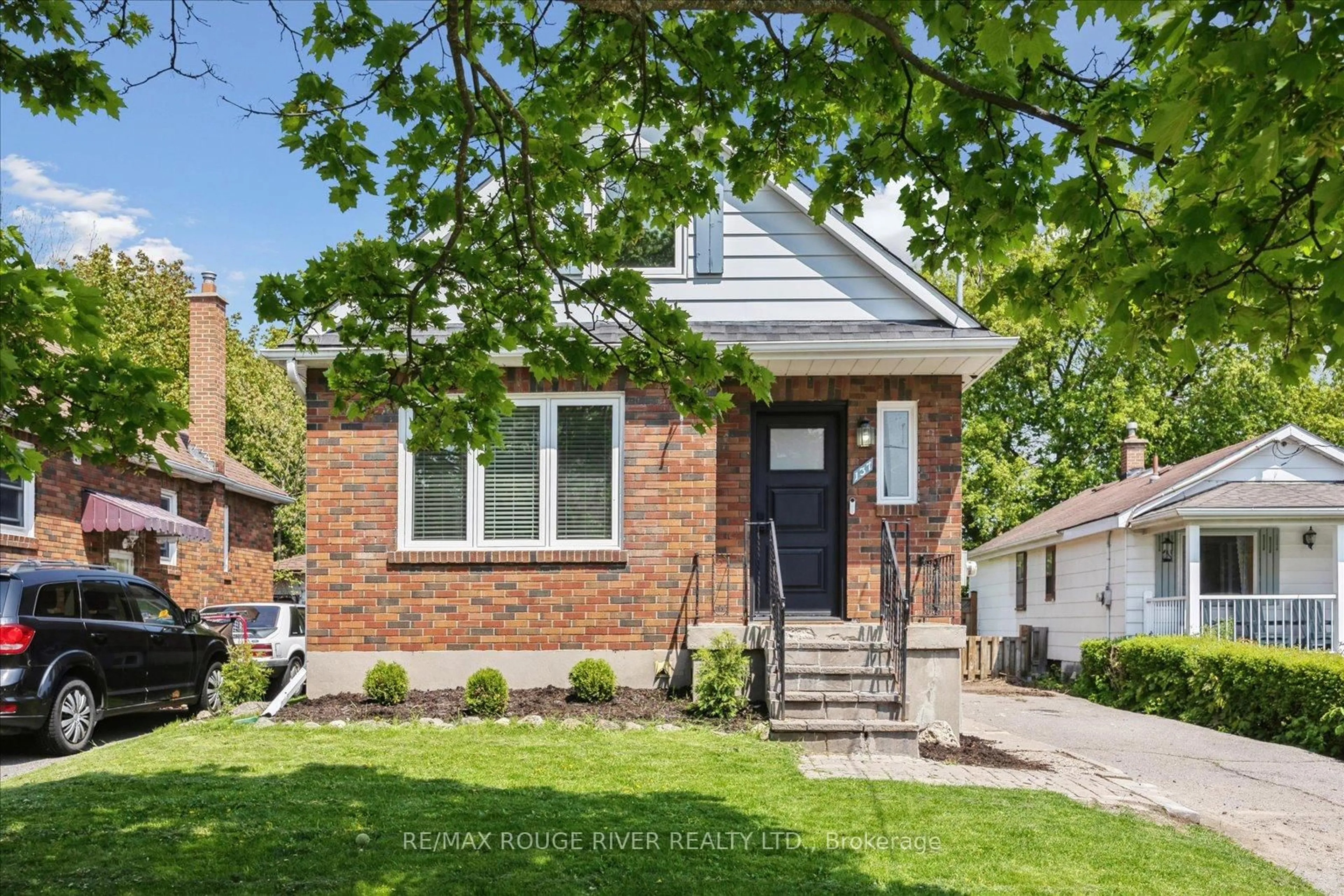 Home with brick exterior material, street for 137 Patricia Ave, Oshawa Ontario L1G 5X9