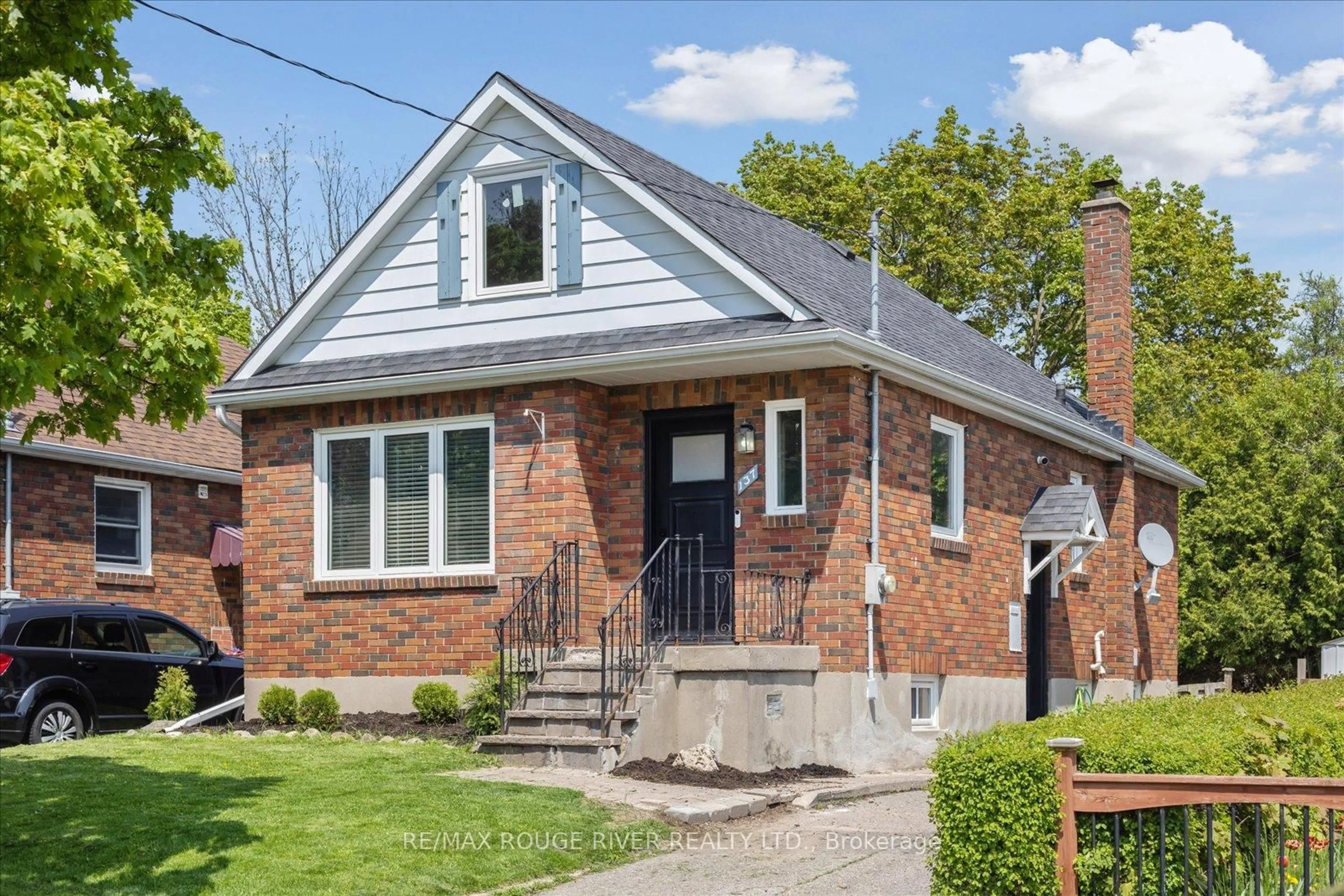 Home with brick exterior material, street for 137 Patricia Ave, Oshawa Ontario L1G 5X9
