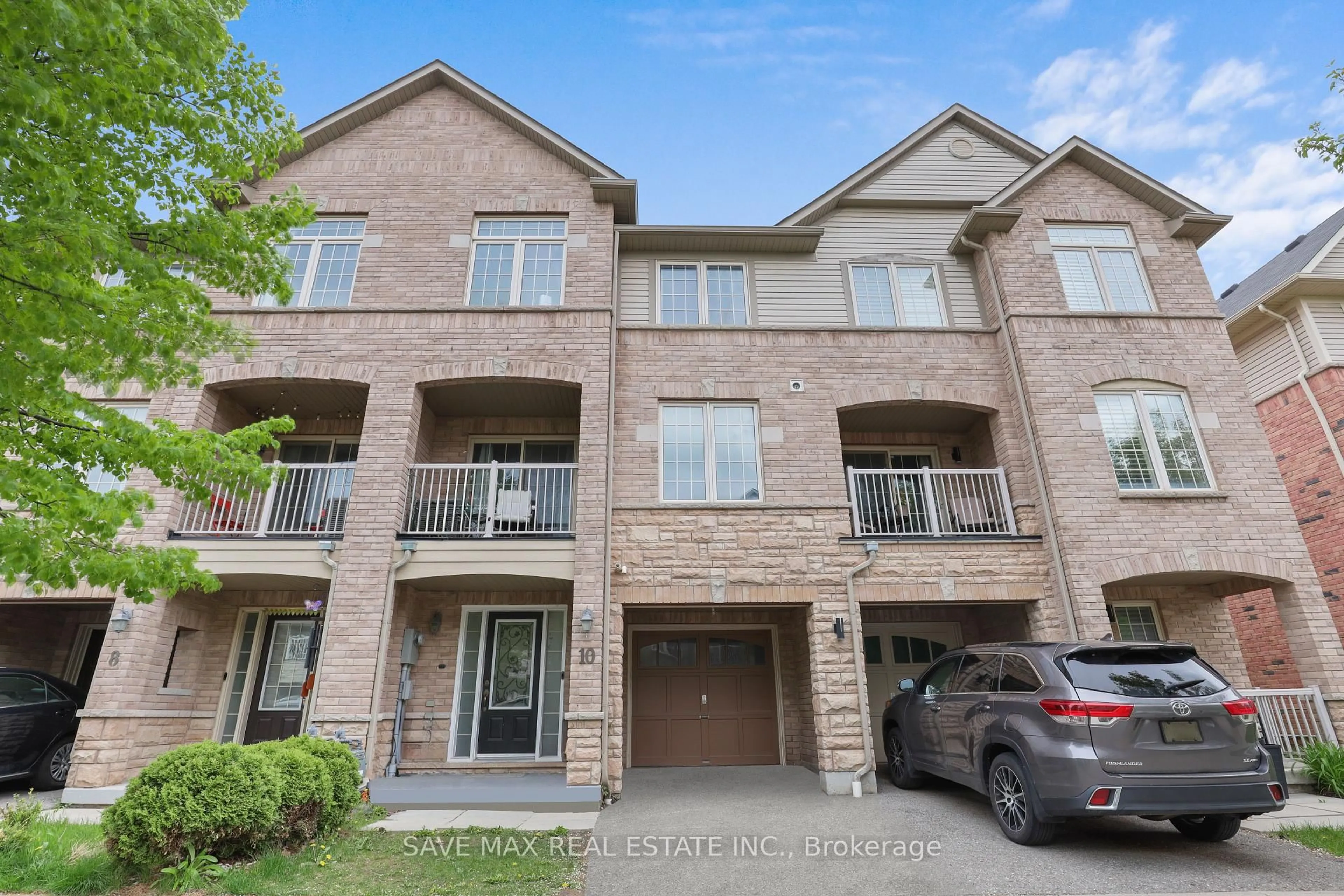 Unknown for 10 Clowes St, Ajax Ontario L1Z 0K9