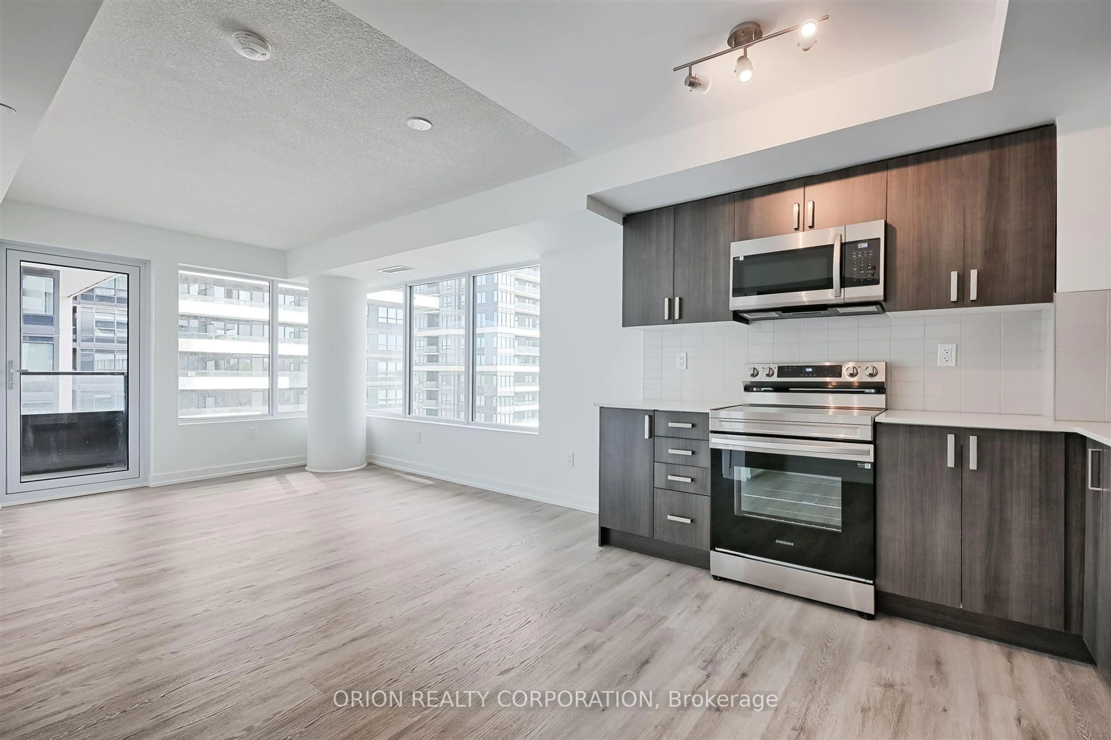 Unknown for 1435 Celebration Dr #409, Pickering Ontario L1W 0C4