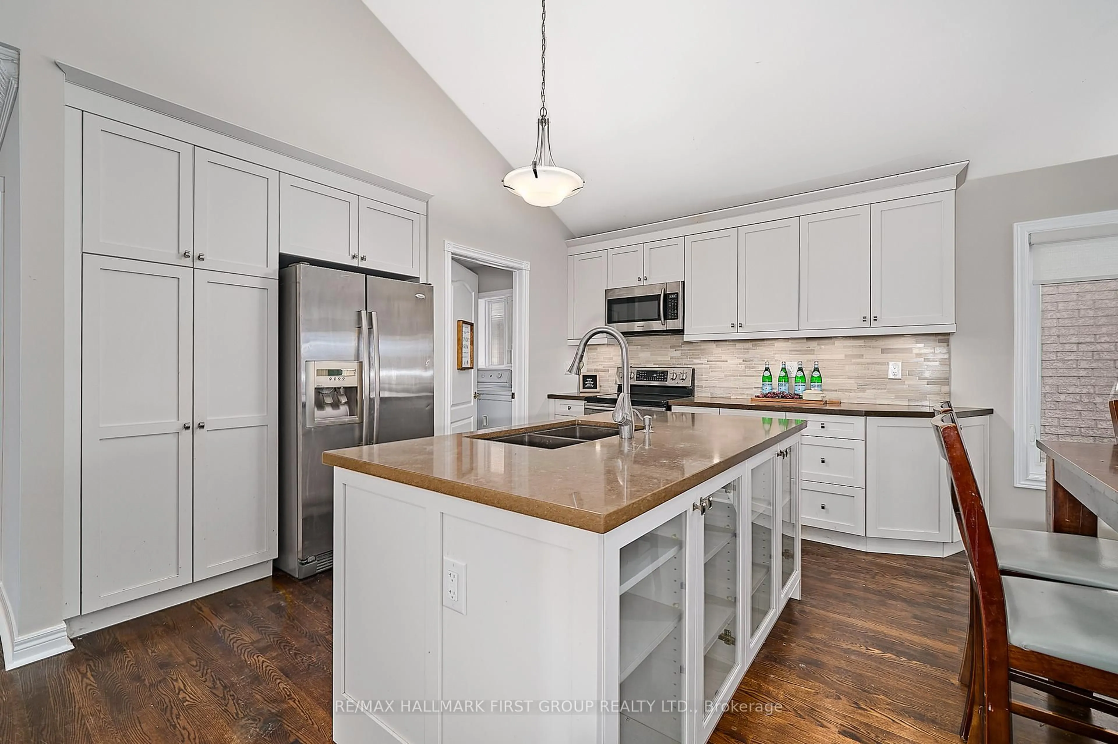 Open concept kitchen, ceramic/tile floor for 41 Downey Dr, Whitby Ontario L1M 1J2