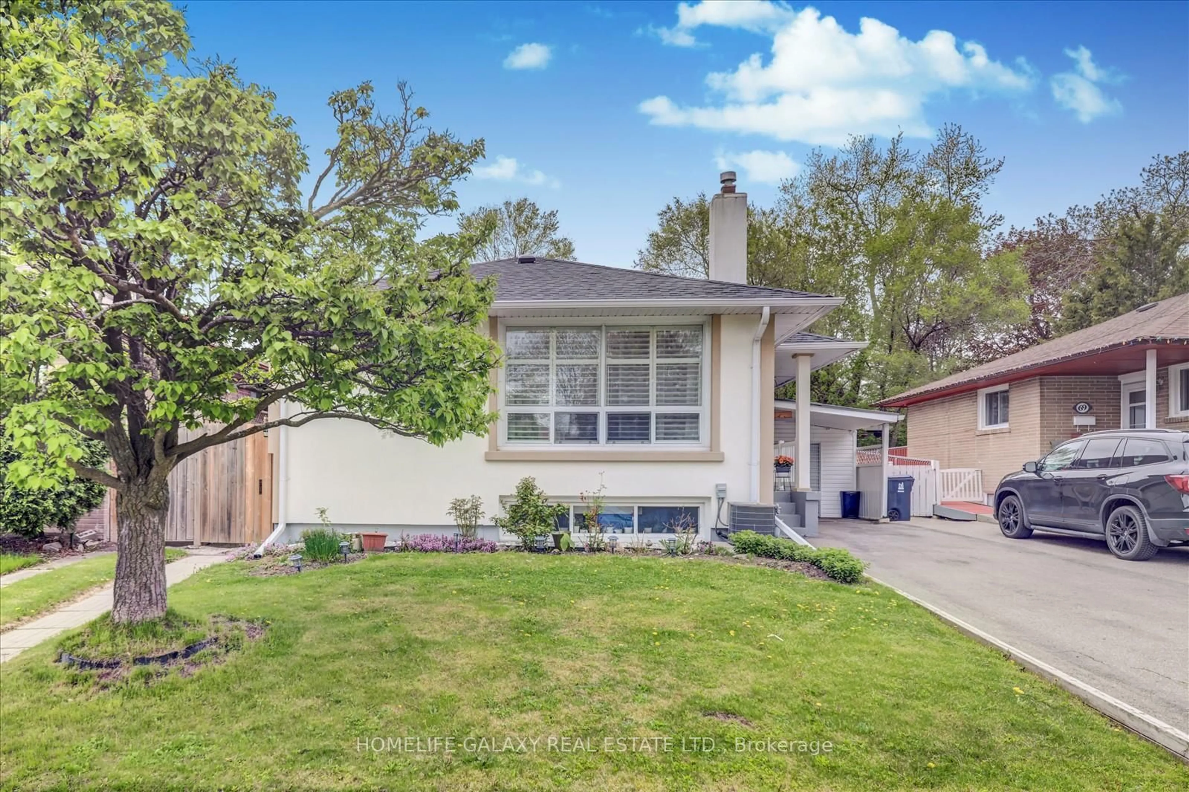 Home with vinyl exterior material, street for 71 Sundance Cres, Toronto Ontario M1G 2M1