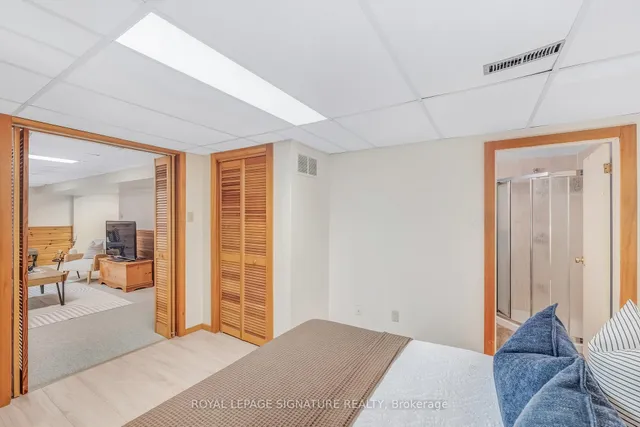 Additional property image - 219 Goldhawk Tr