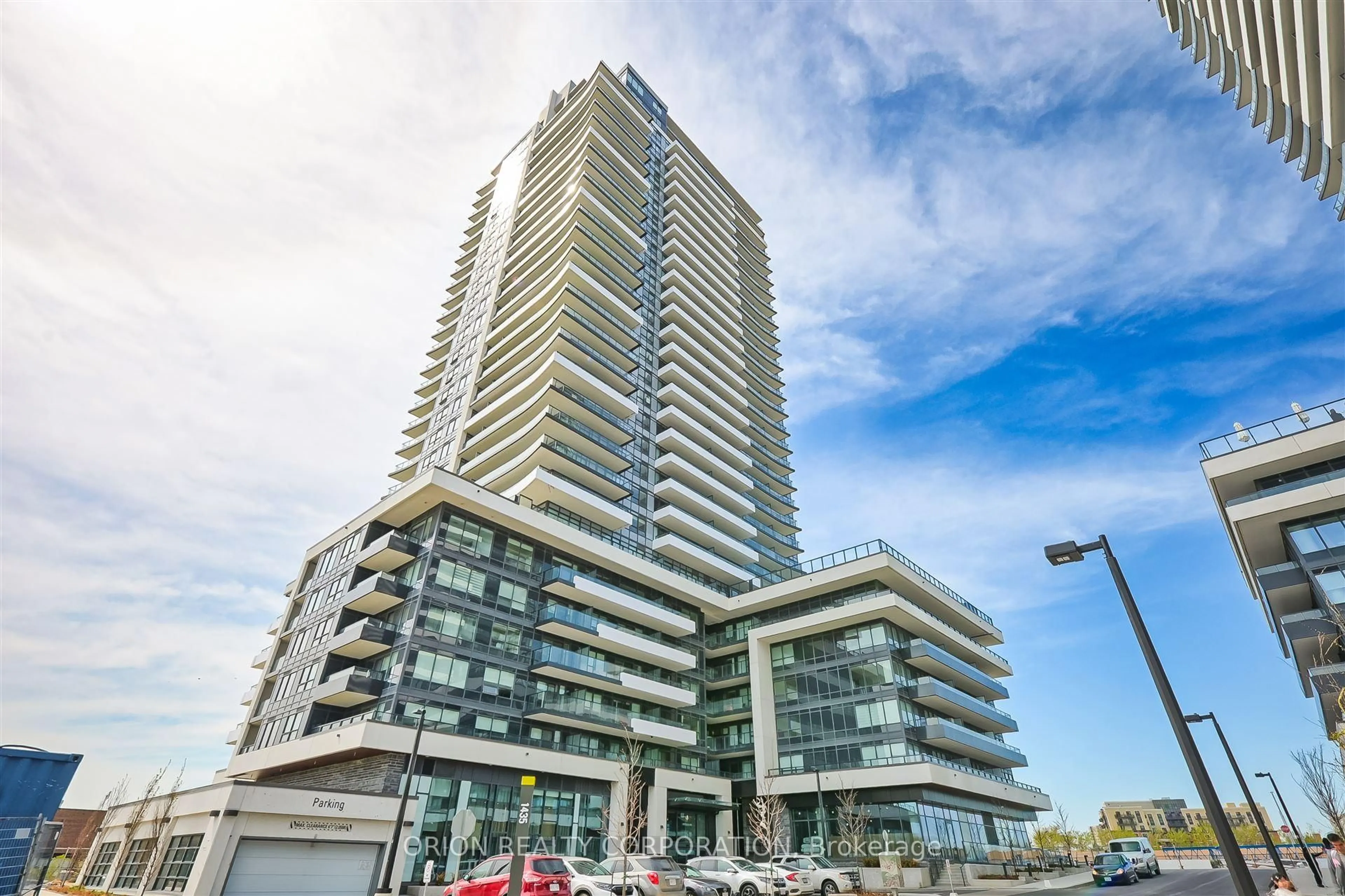 Indoor foyer for 1435 Celebration Dr #707, Pickering Ontario L1W 0C4