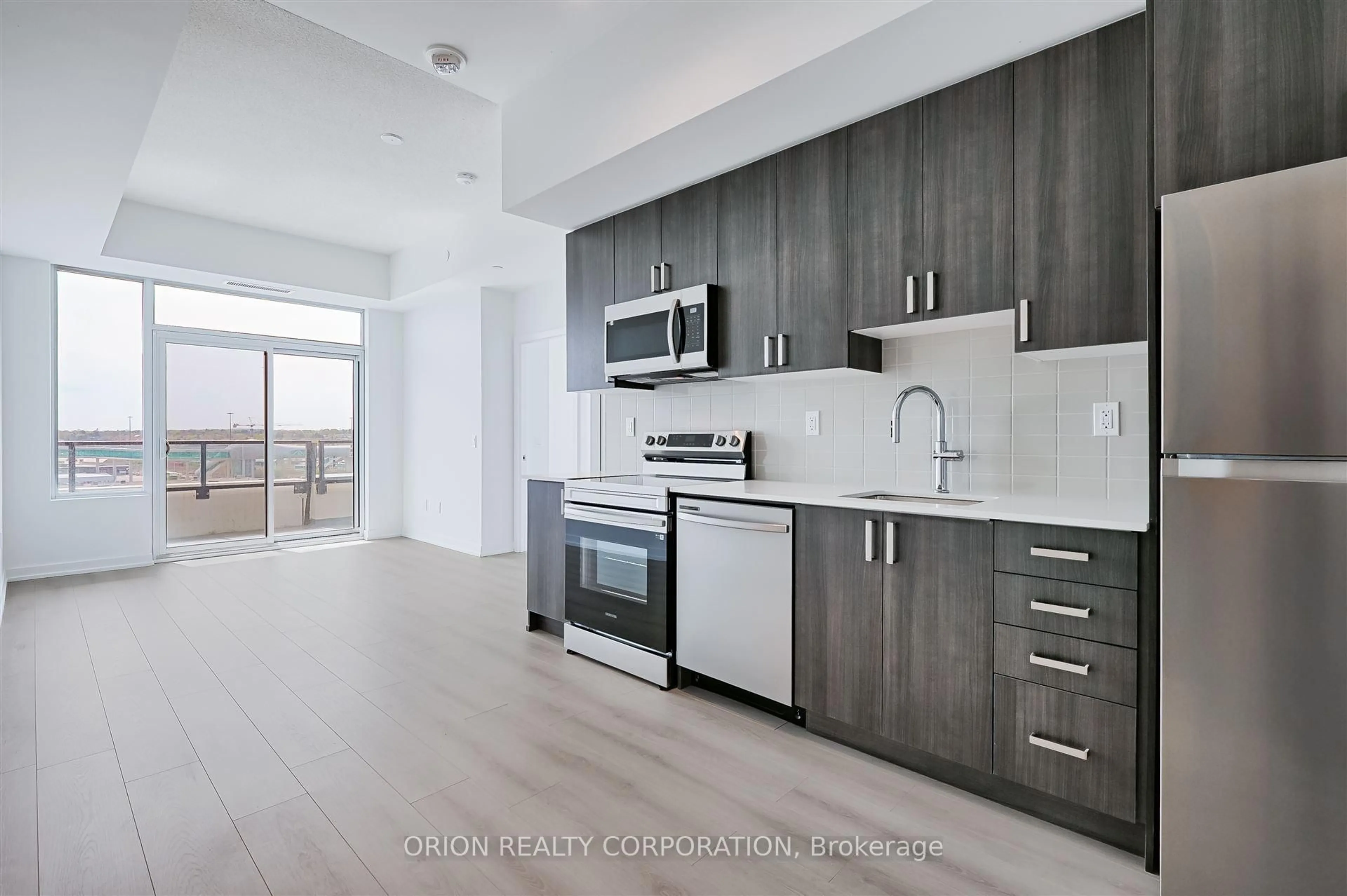 Unknown for 1435 Celebration Dr #707, Pickering Ontario L1W 0C4