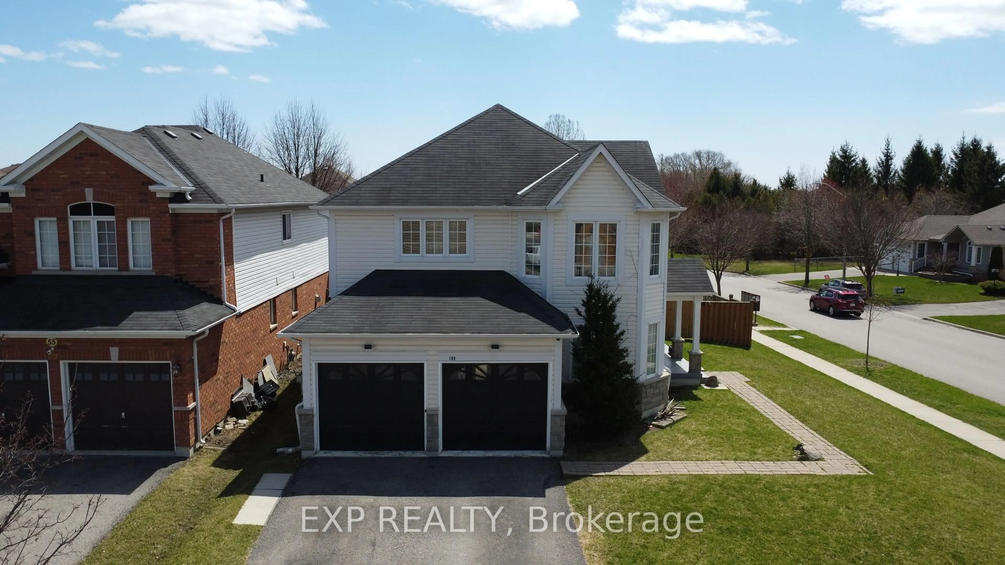 A pic from outside/outdoor area/front of a property/back of a property/a pic from drone, street for 189 Dadson Dr, Clarington Ontario L1C 5M7