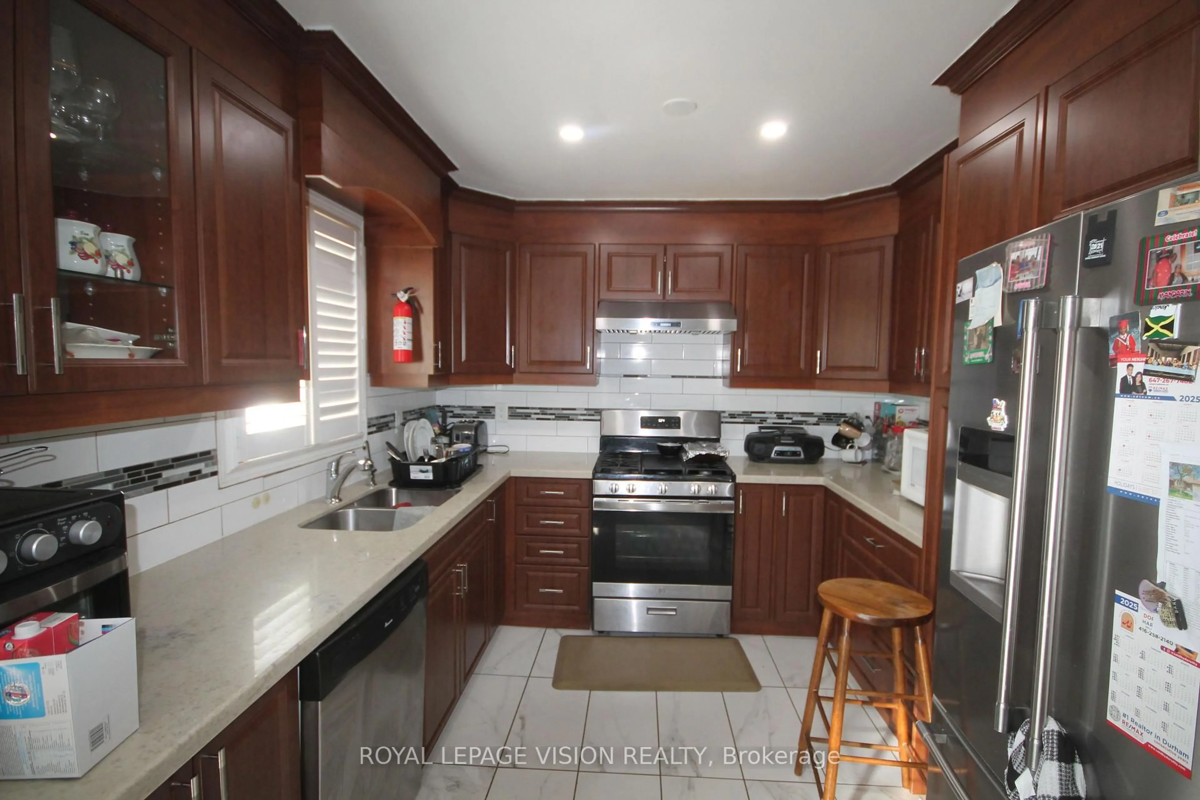 Unknown for 45 Bradbury Cres, Ajax Ontario L1T 4H5