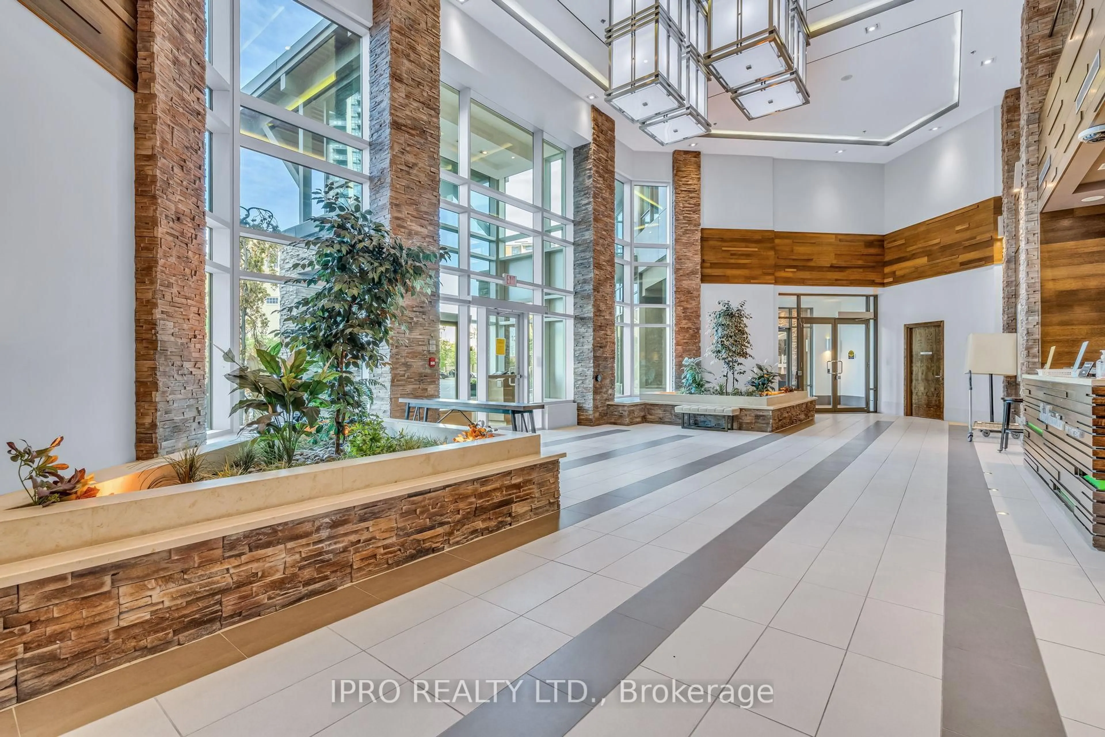 Indoor foyer for 1235 Bayly St #906, Pickering Ontario L1W 1L7
