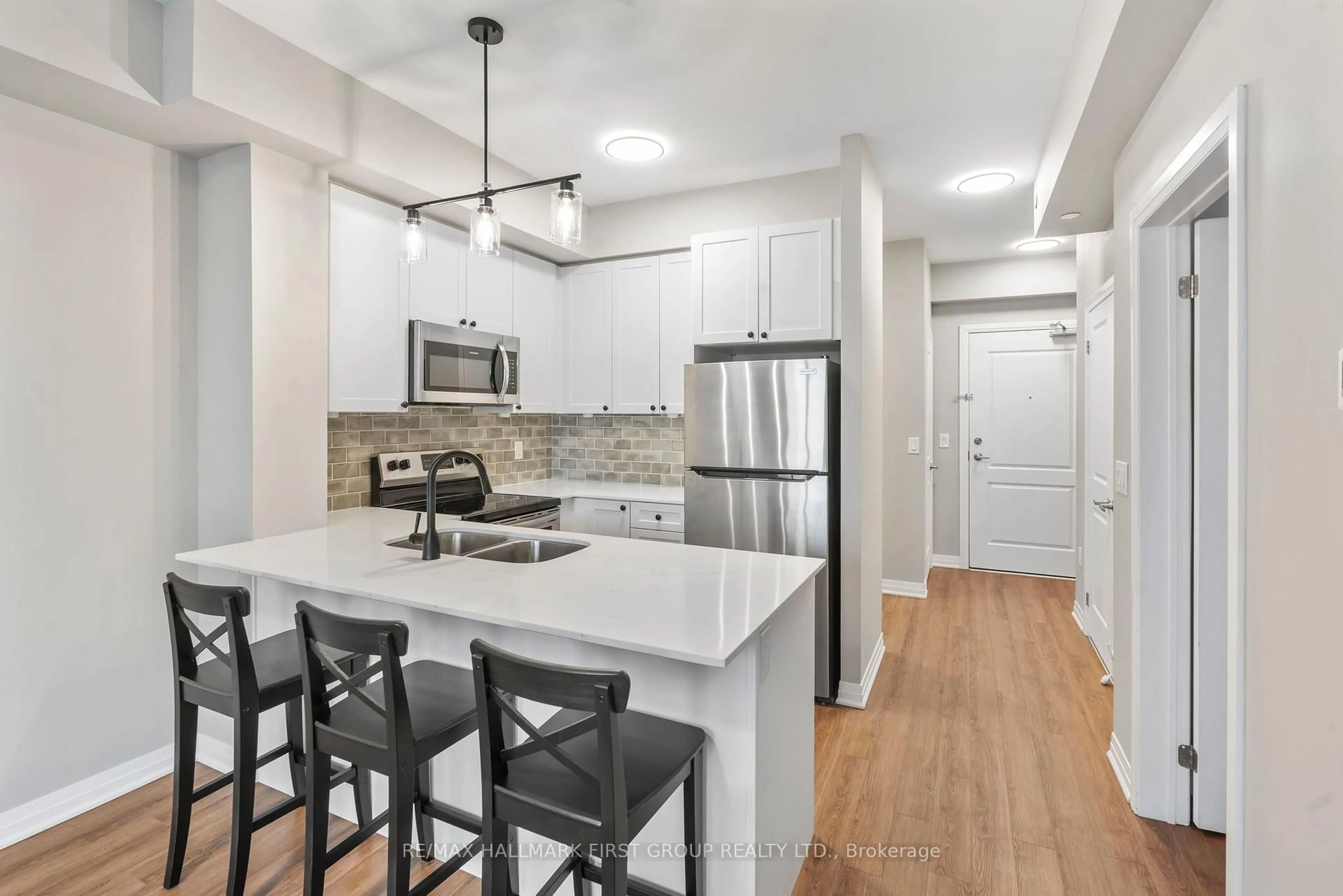 Open concept kitchen, unknown for 65 Shipway Ave #315, Clarington Ontario L1B 0W2