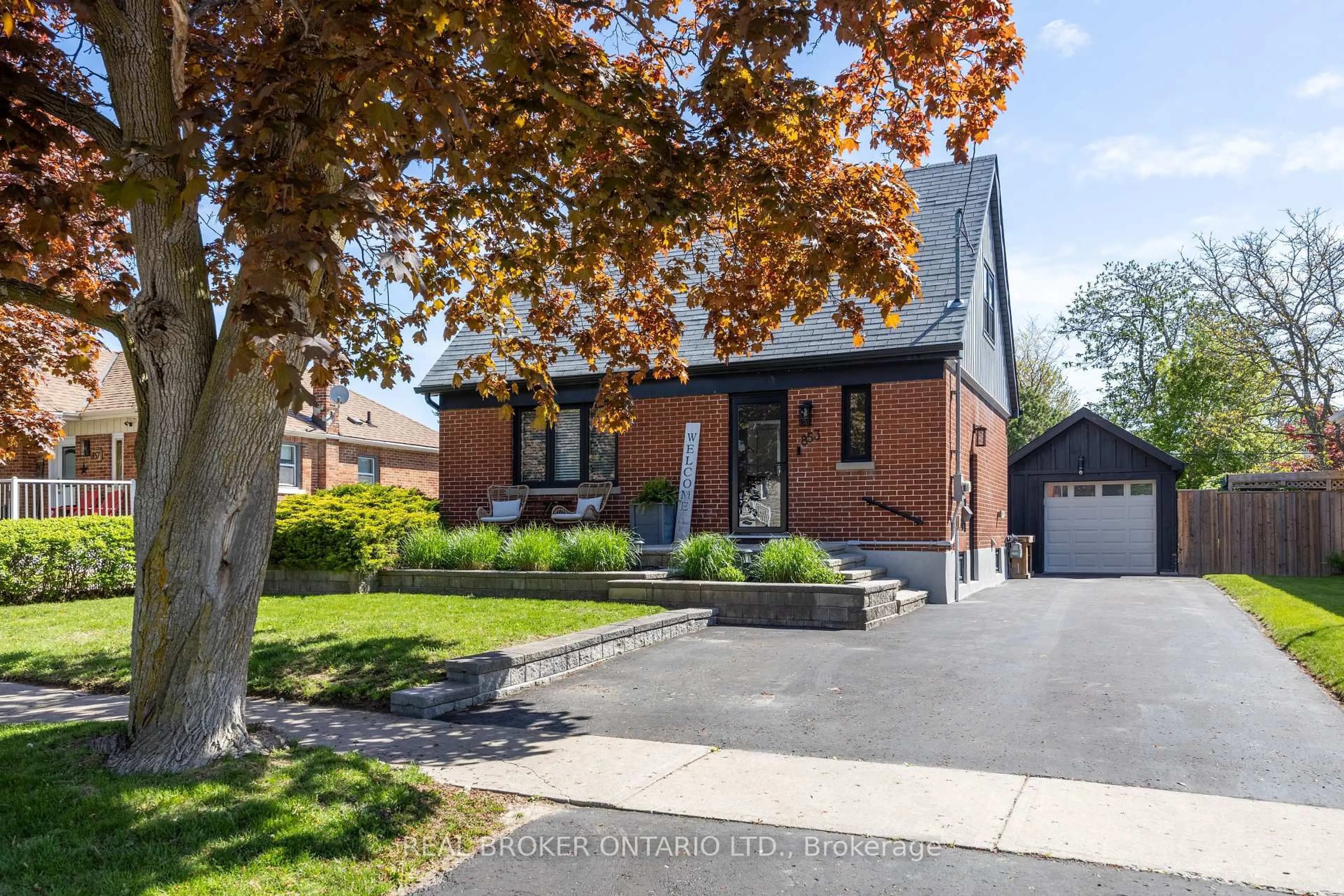 Home with brick exterior material, street for 853 Masson St, Oshawa Ontario L1G 5B1