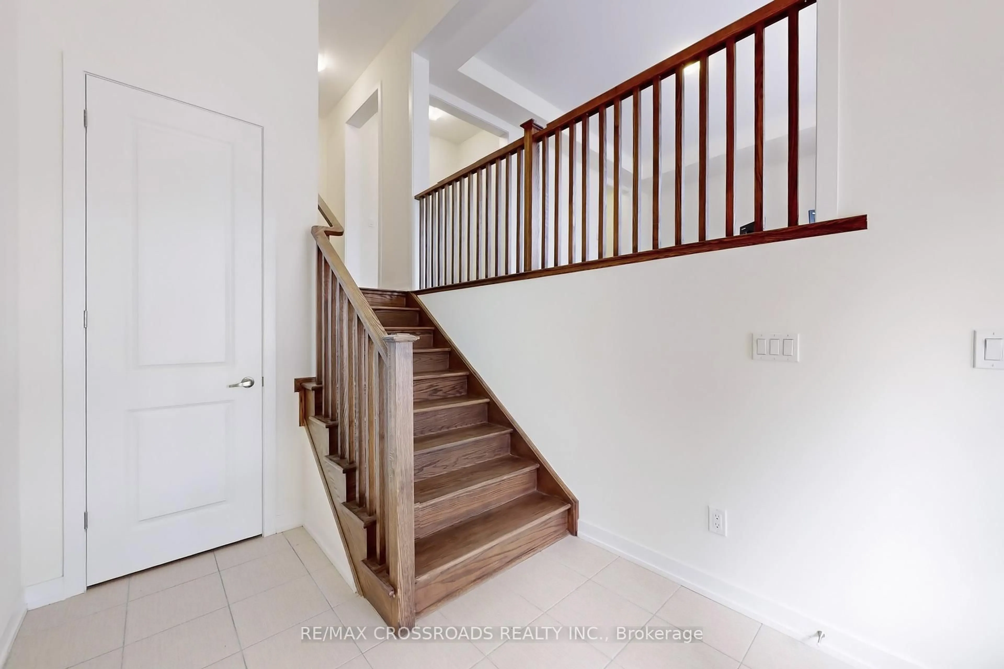 Stairs for 400 Finch Ave #8, Pickering Ontario L1V 0G7