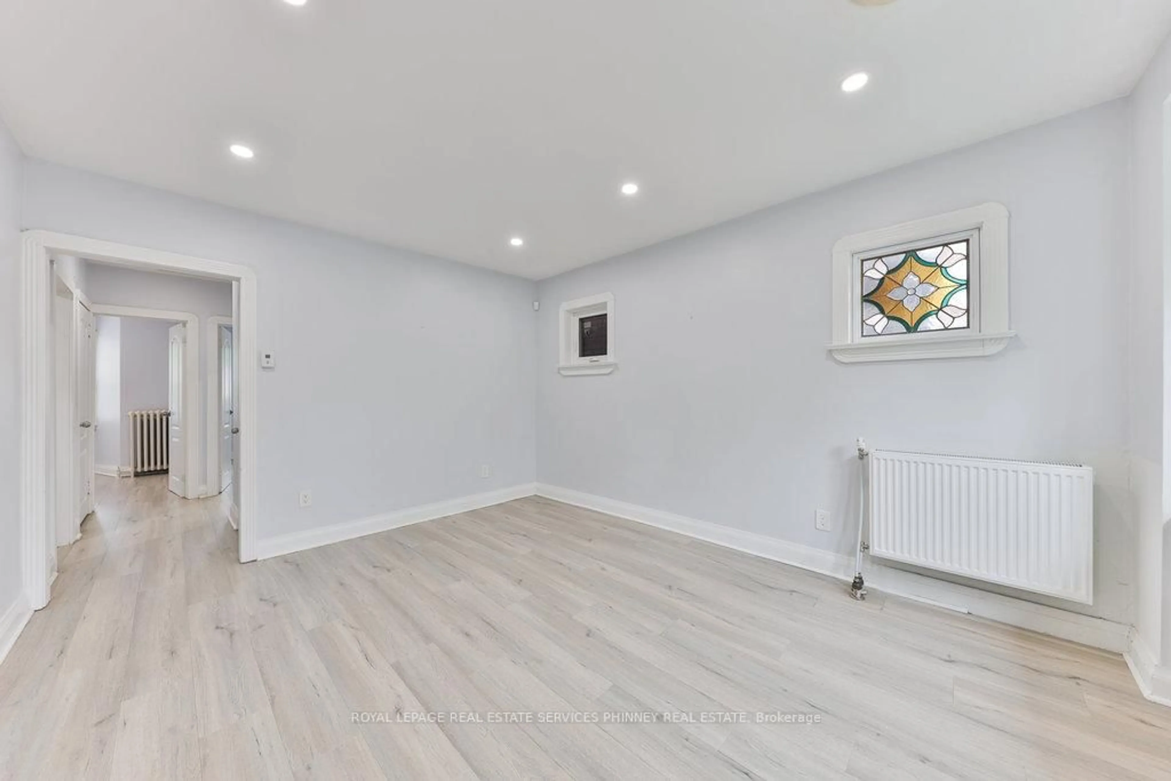A pic of a room for 409 Mortimer Ave, Toronto Ontario M4J 2E8