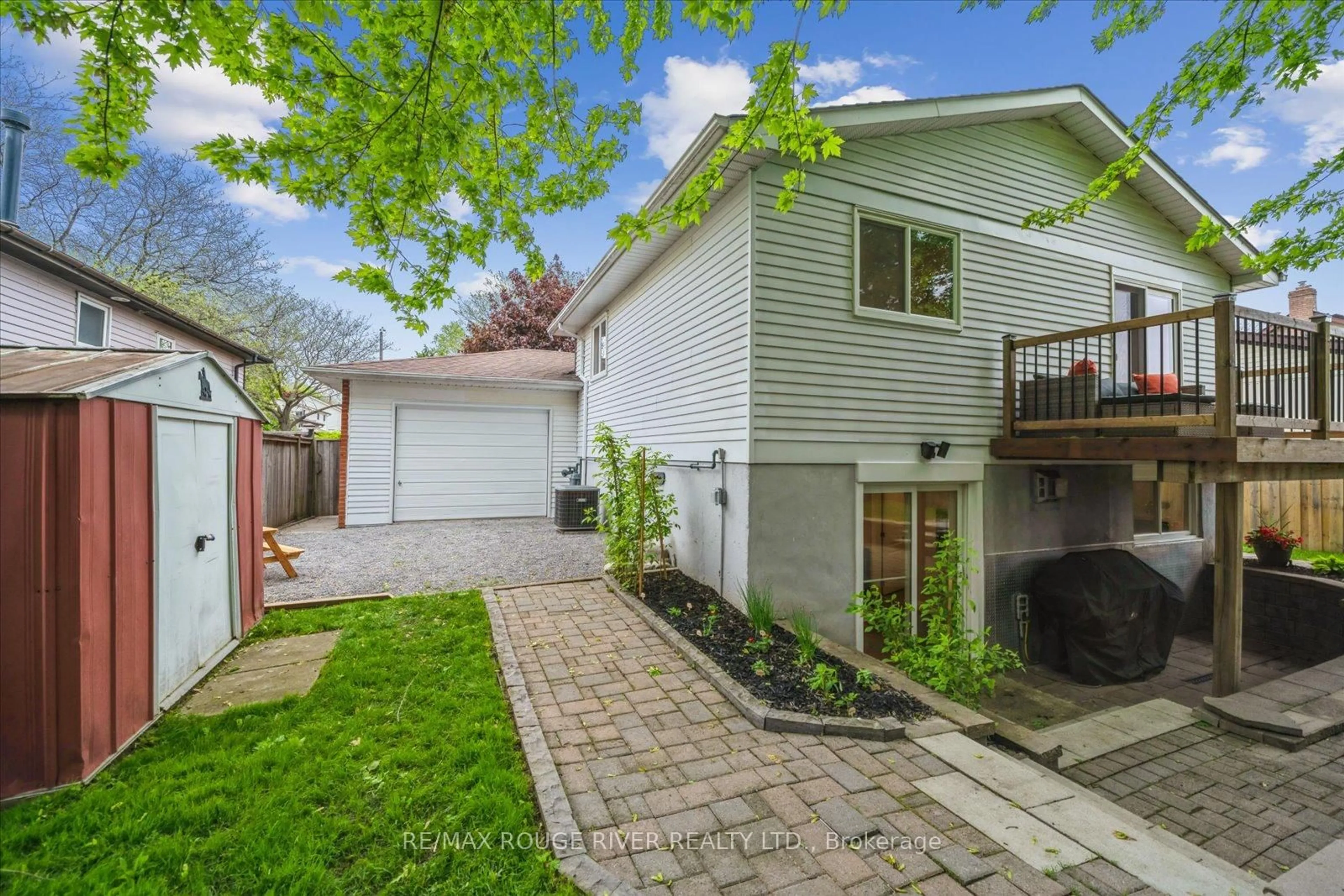Unknown for 27 Guthrie Cres, Whitby Ontario L1P 1A6