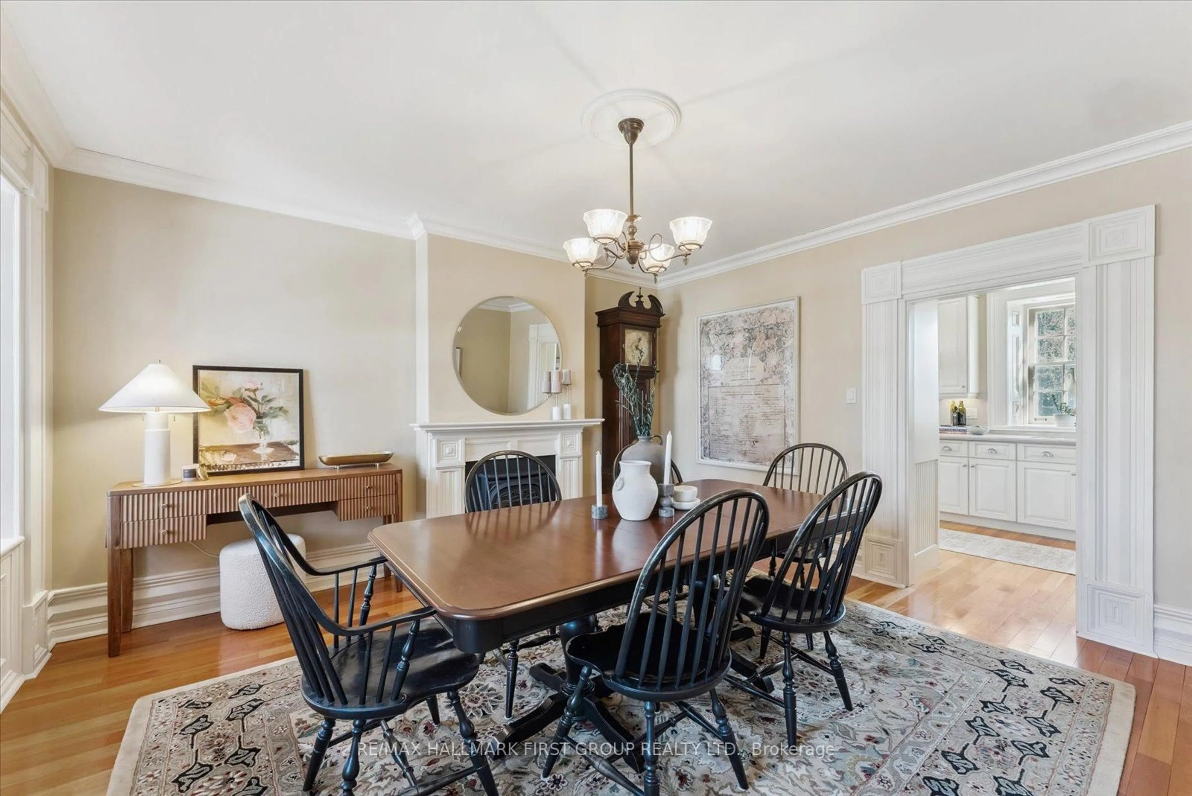 Dining room, unknown for 535 Myrtle Rd, Whitby Ontario L0B 1A0