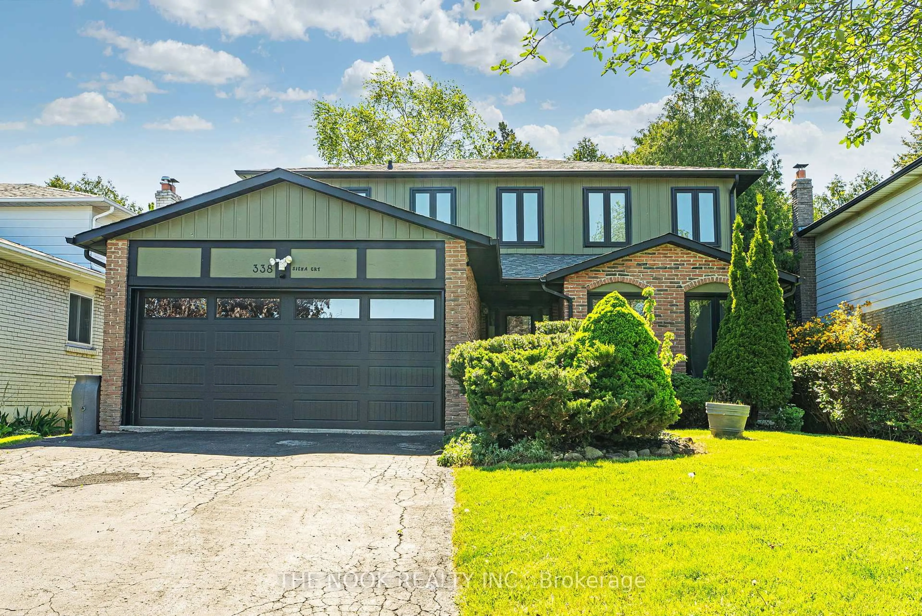 Home with vinyl exterior material, street for 338 Siena Crt, Oshawa Ontario L1J 6V5