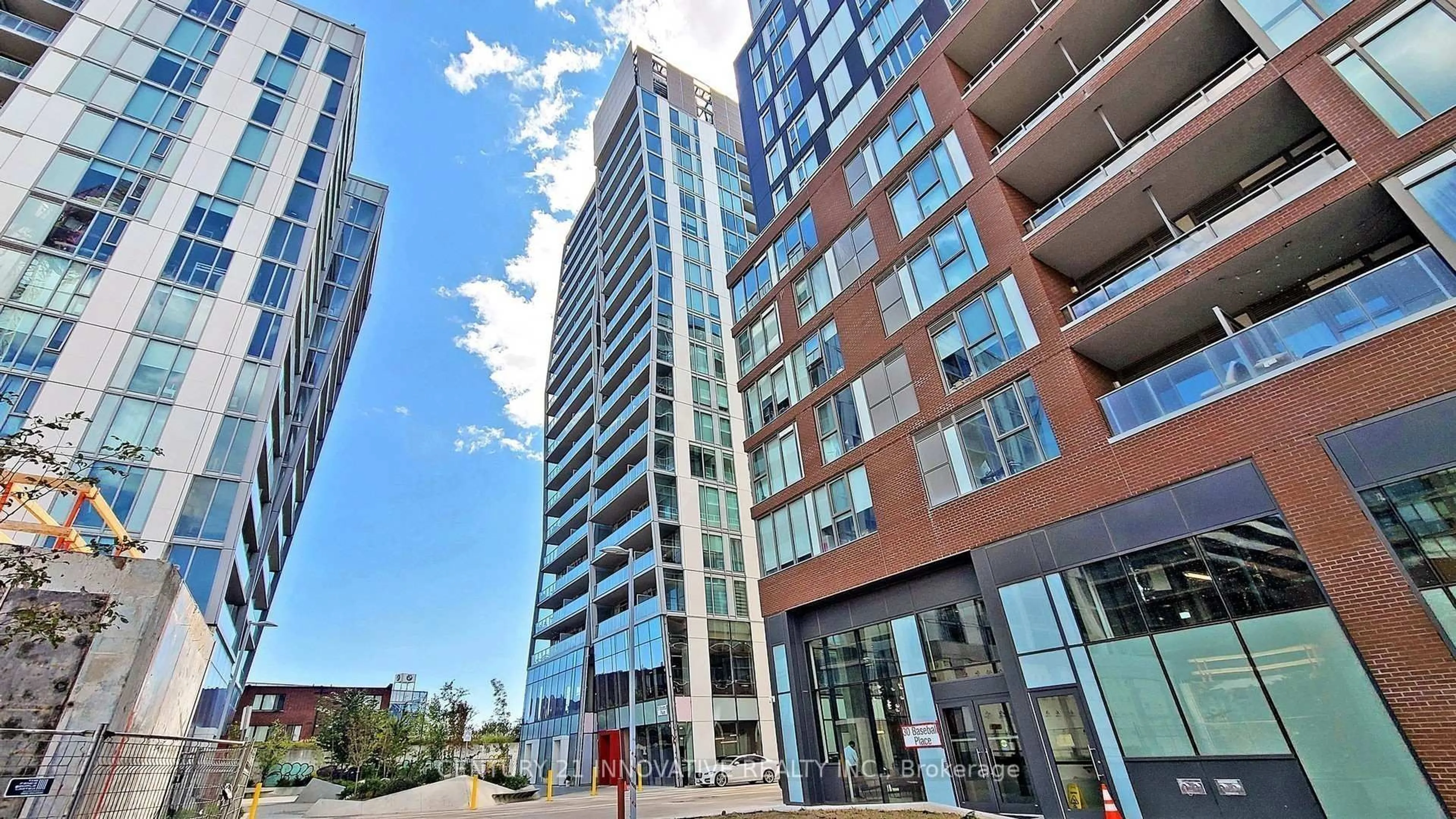 Indoor foyer for 15 Baseball Pl #501, Toronto Ontario M4M 0E6