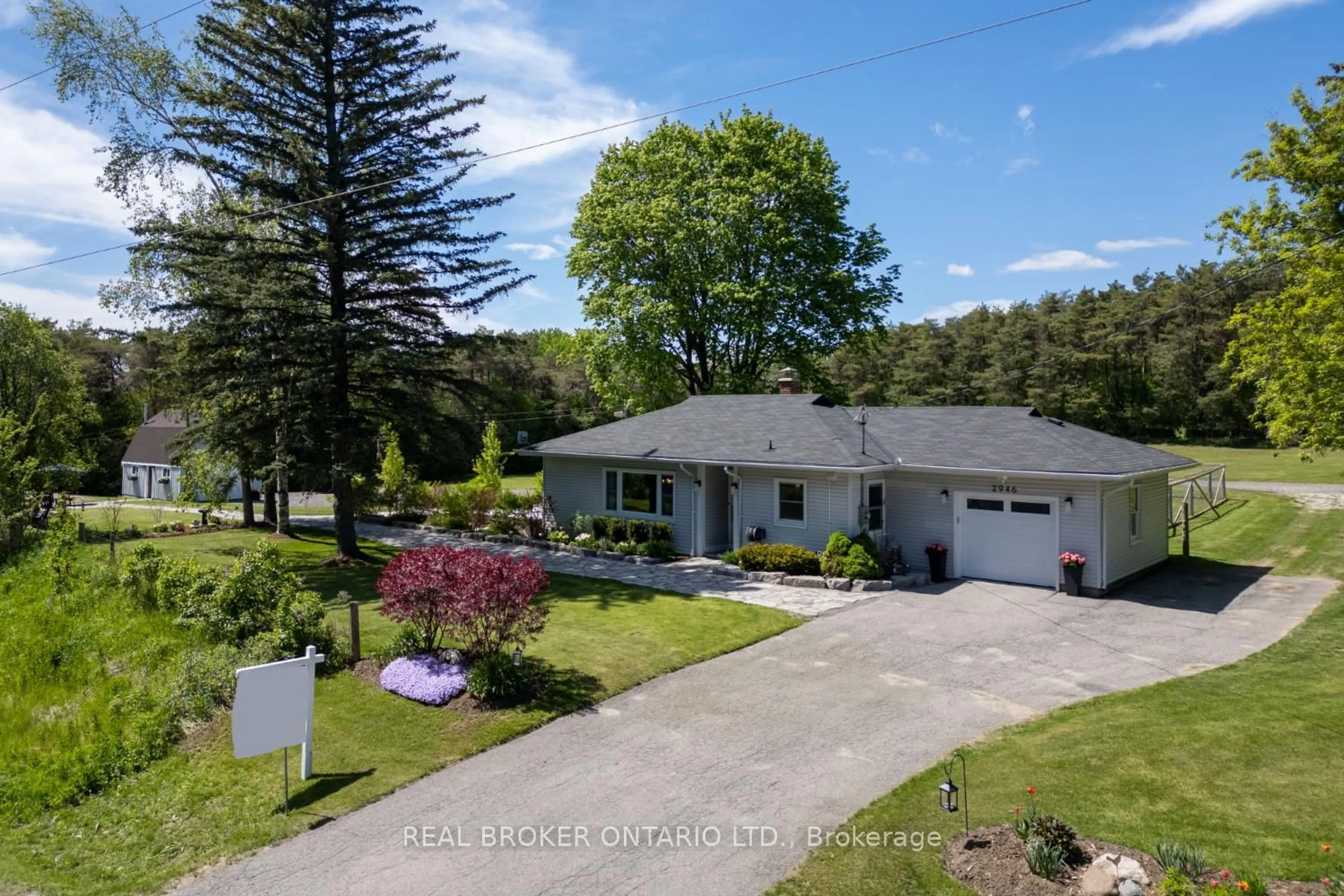A pic from outside/outdoor area/front of a property/back of a property/a pic from drone, water/lake/river/ocean view for 2946 Concession Rd 8, Clarington Ontario L1C 5Y2