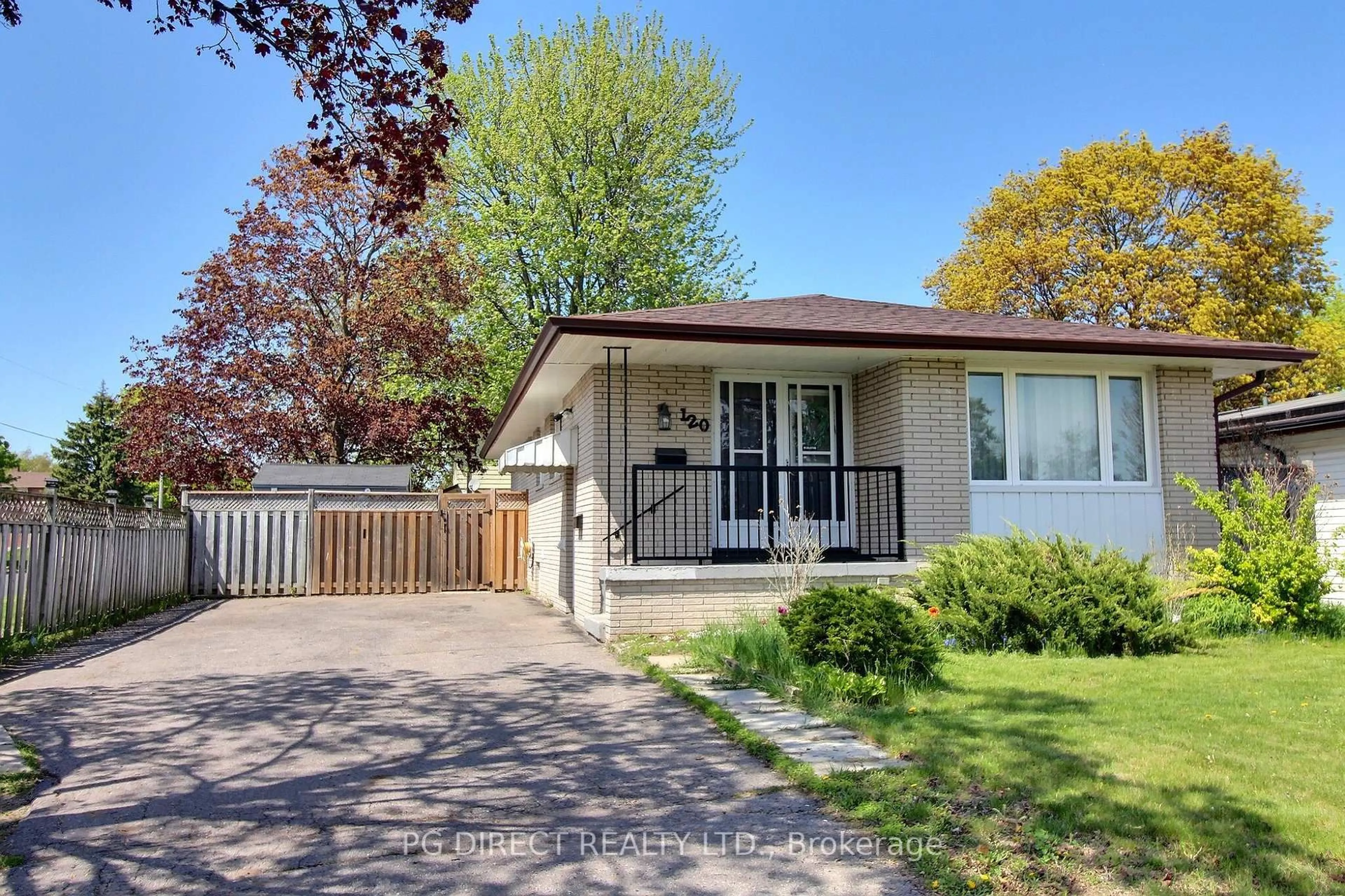 Home with vinyl exterior material, street for 120 Seneca Ave, Oshawa Ontario L1G 3V4