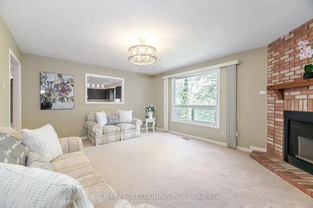 Additional image 16 of 29 Moeller Crt