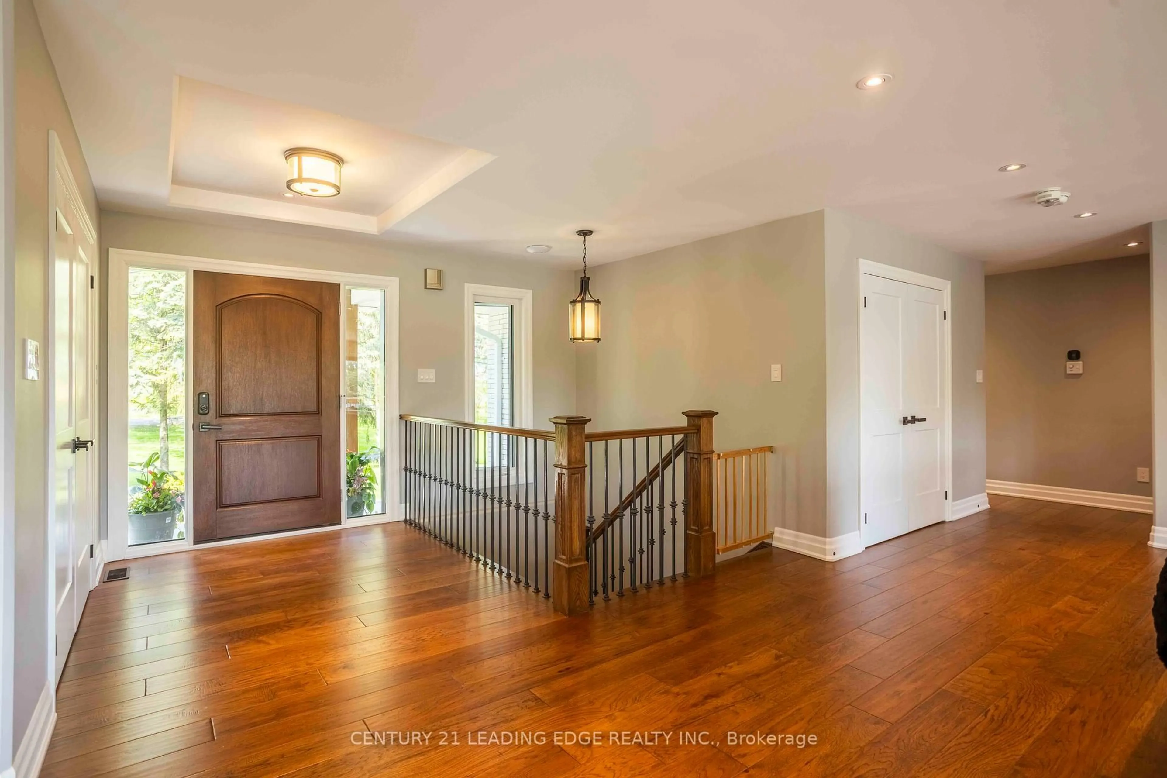 Indoor entryway for 835 Brawley Rd, Whitby Ontario L1M 1M5