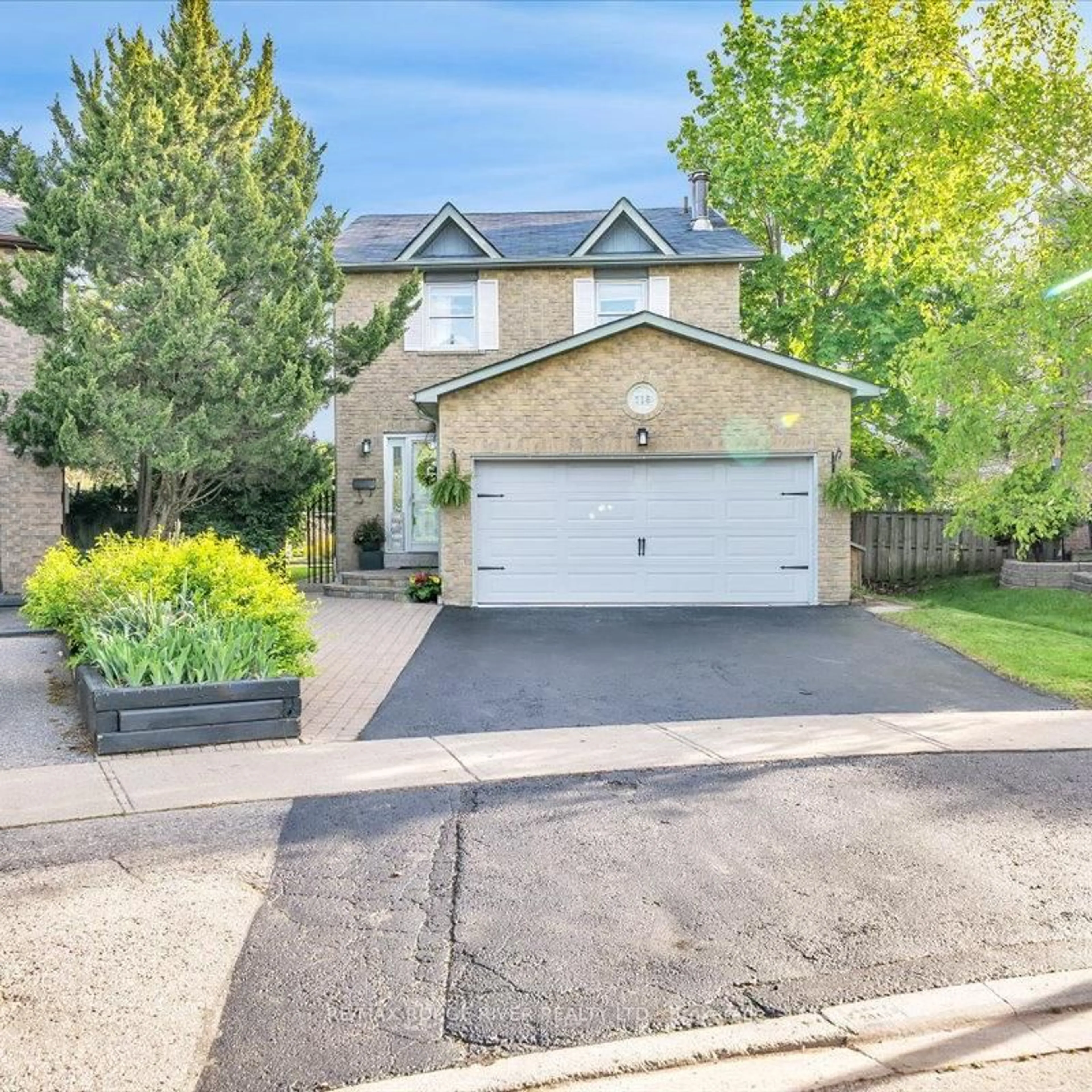 Unknown for 716 Stonepath Circ, Pickering Ontario L1V 3T1