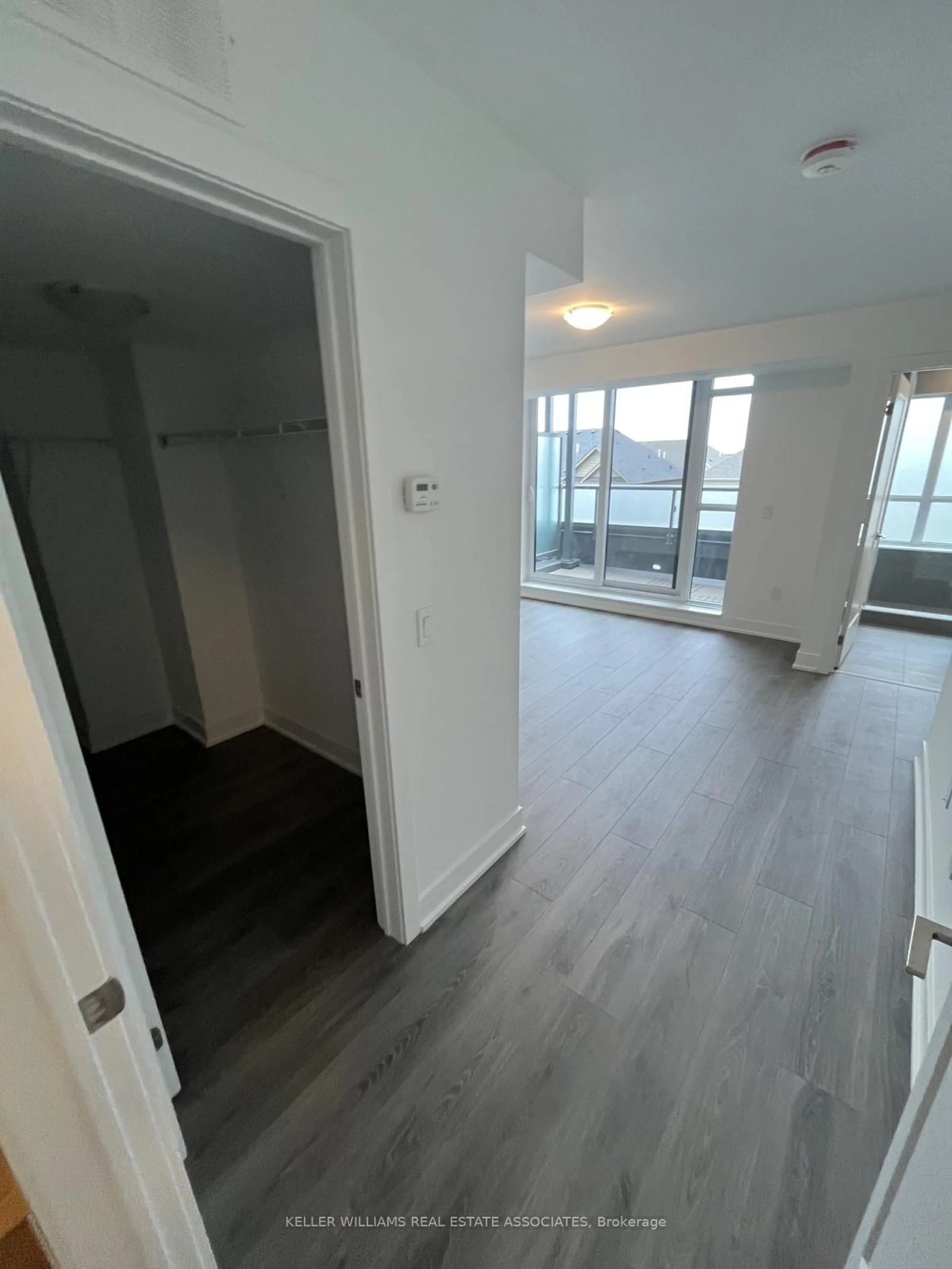 A pic of a room for 18 Alpine Symphony Path, Oshawa Ontario L1L 0R1