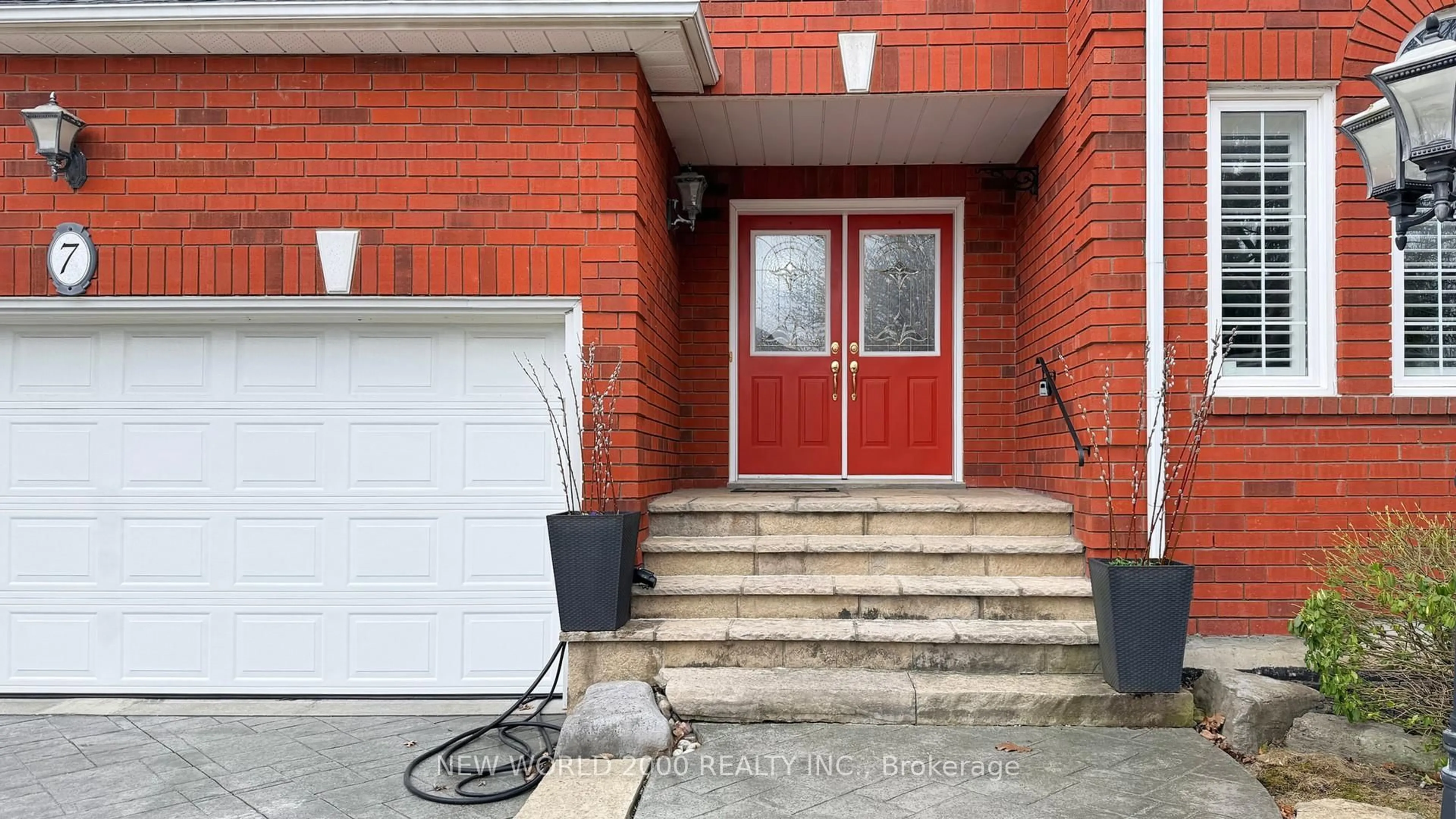 Unknown for 7 Finnegan Pl, Whitby Ontario L1R 2G2