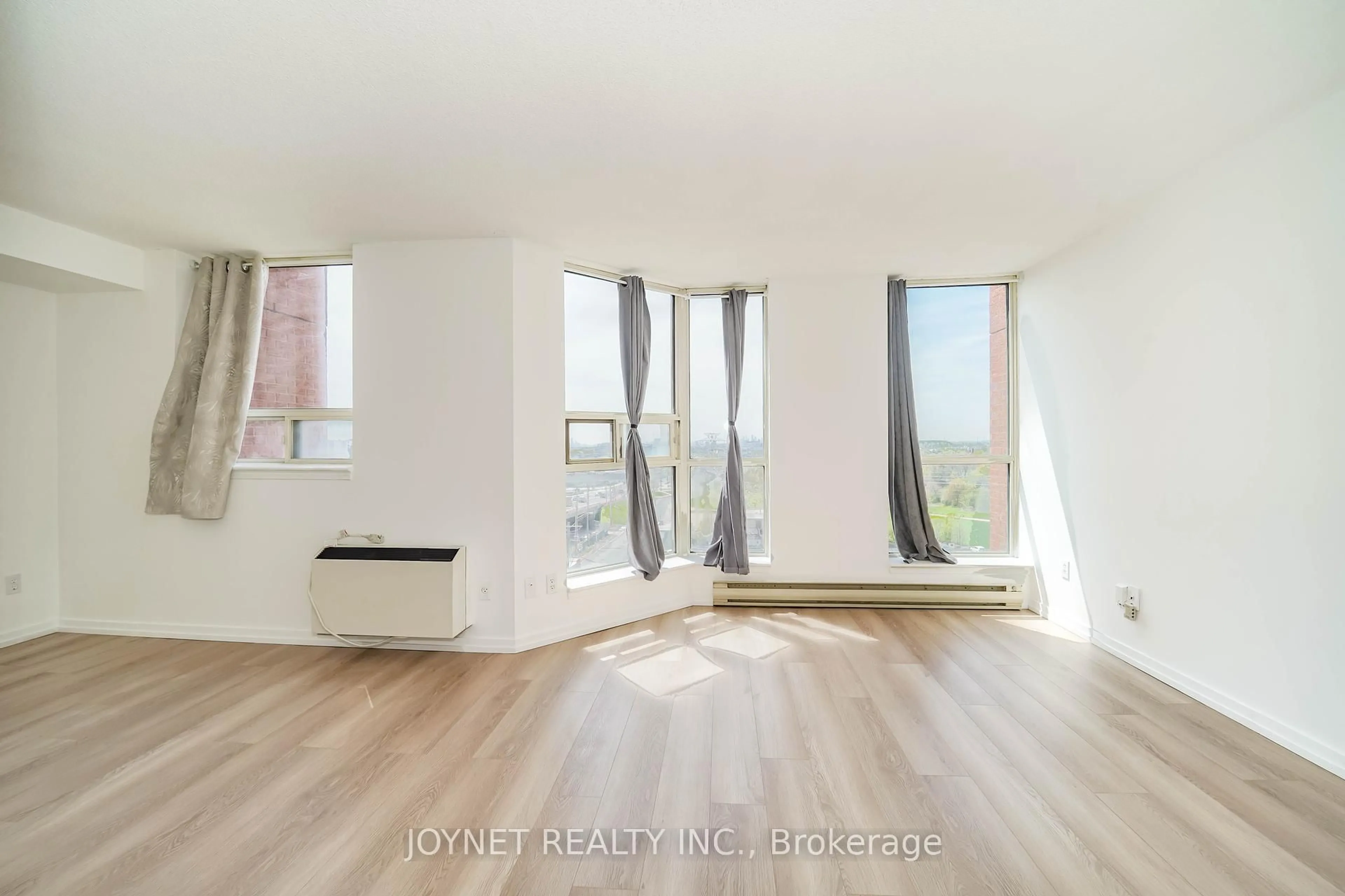 A pic of a room for 2460 Eglinton Ave #917, Toronto Ontario M1K 5J7