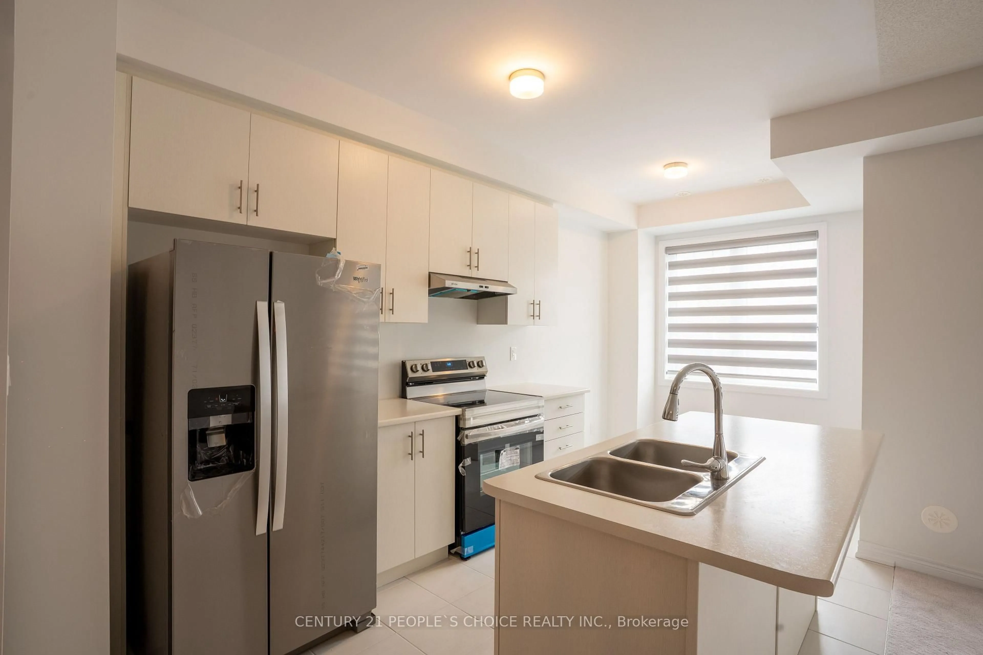 Standard kitchen, unknown for 1988 Cameron Lott Cres, Oshawa Ontario L1L 0S1