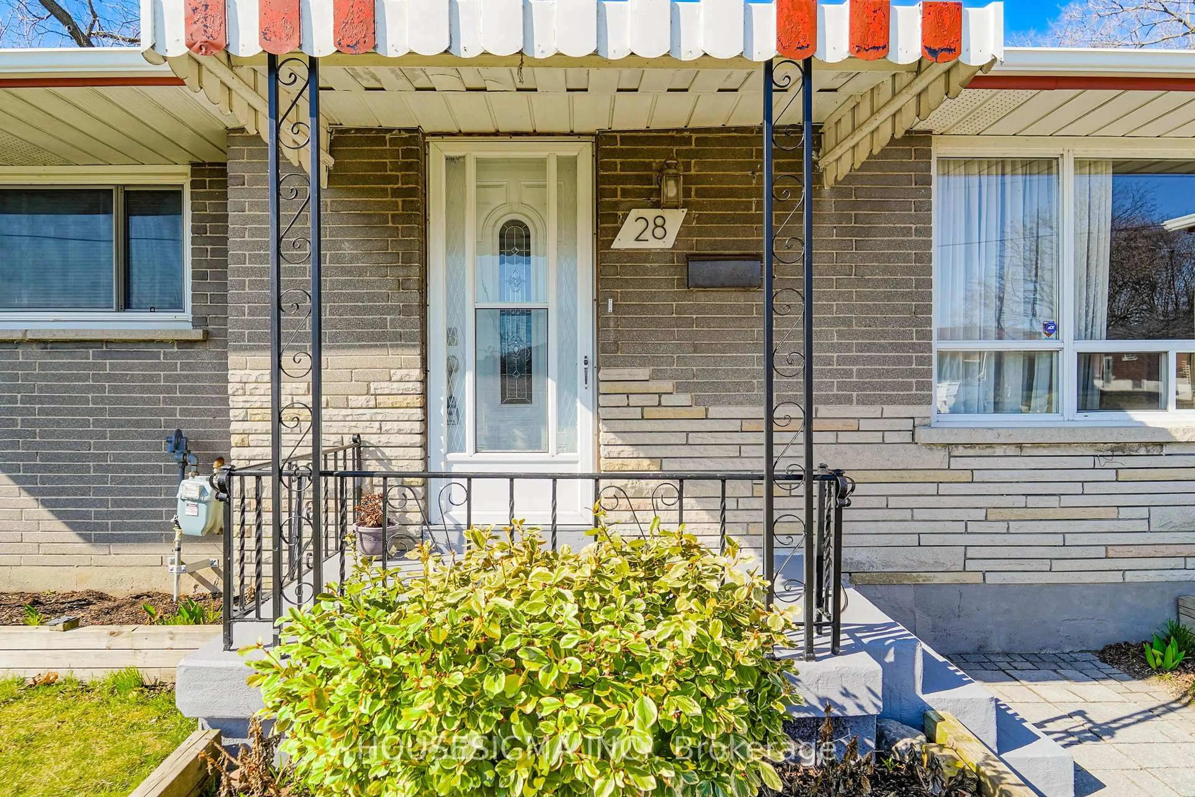 Unknown for 28 Sandra St, Oshawa Ontario L1H 3W3