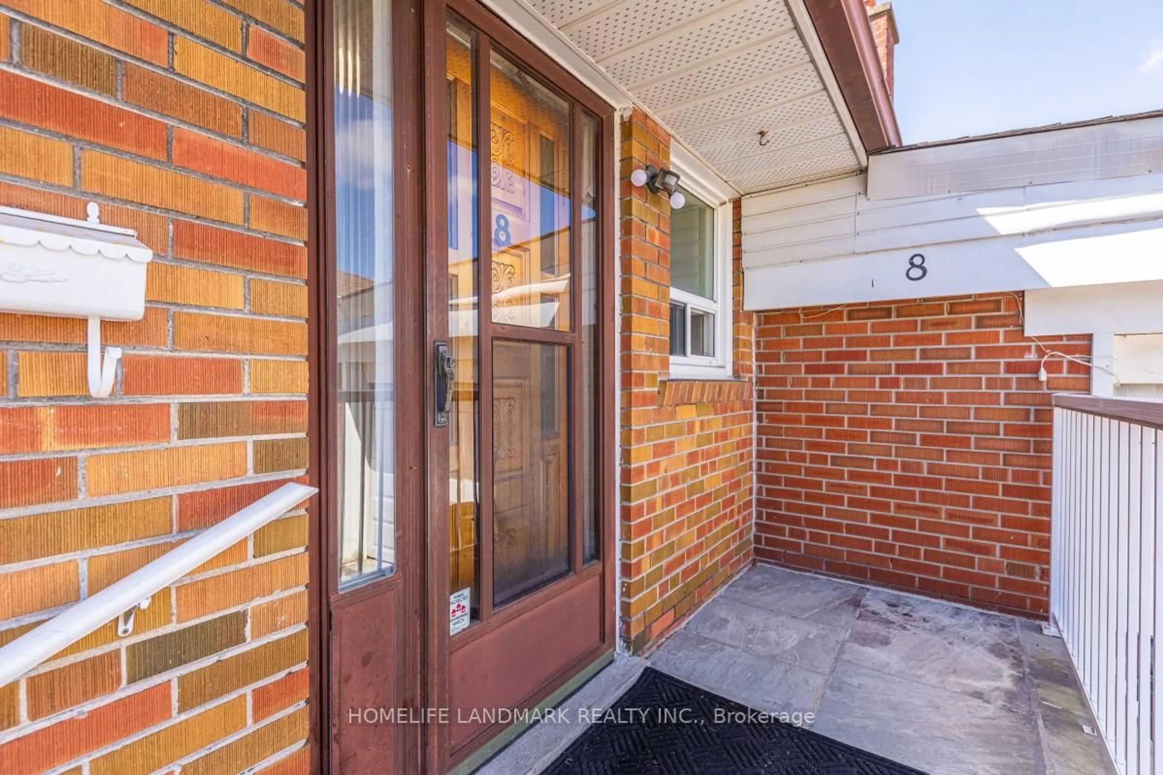 Indoor entryway for 8 Murmouth Rd, Toronto Ontario M1T 2R1