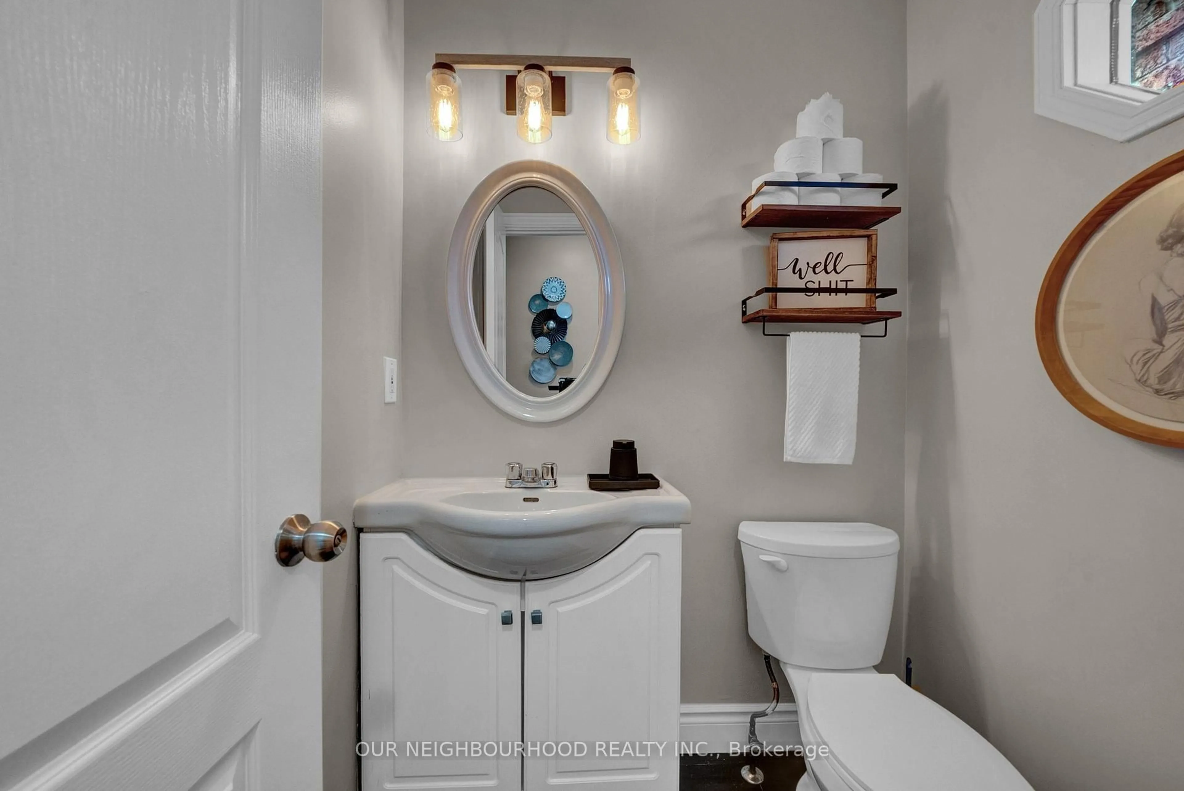 Standard bathroom, ceramic/tile floor for 40 McFeeters Cres, Clarington Ontario L1C 4G4