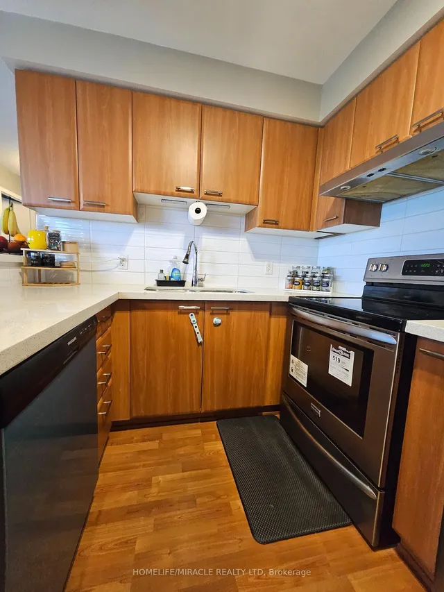 Additional property image - 36 Lee Centre Dr Unit 3011