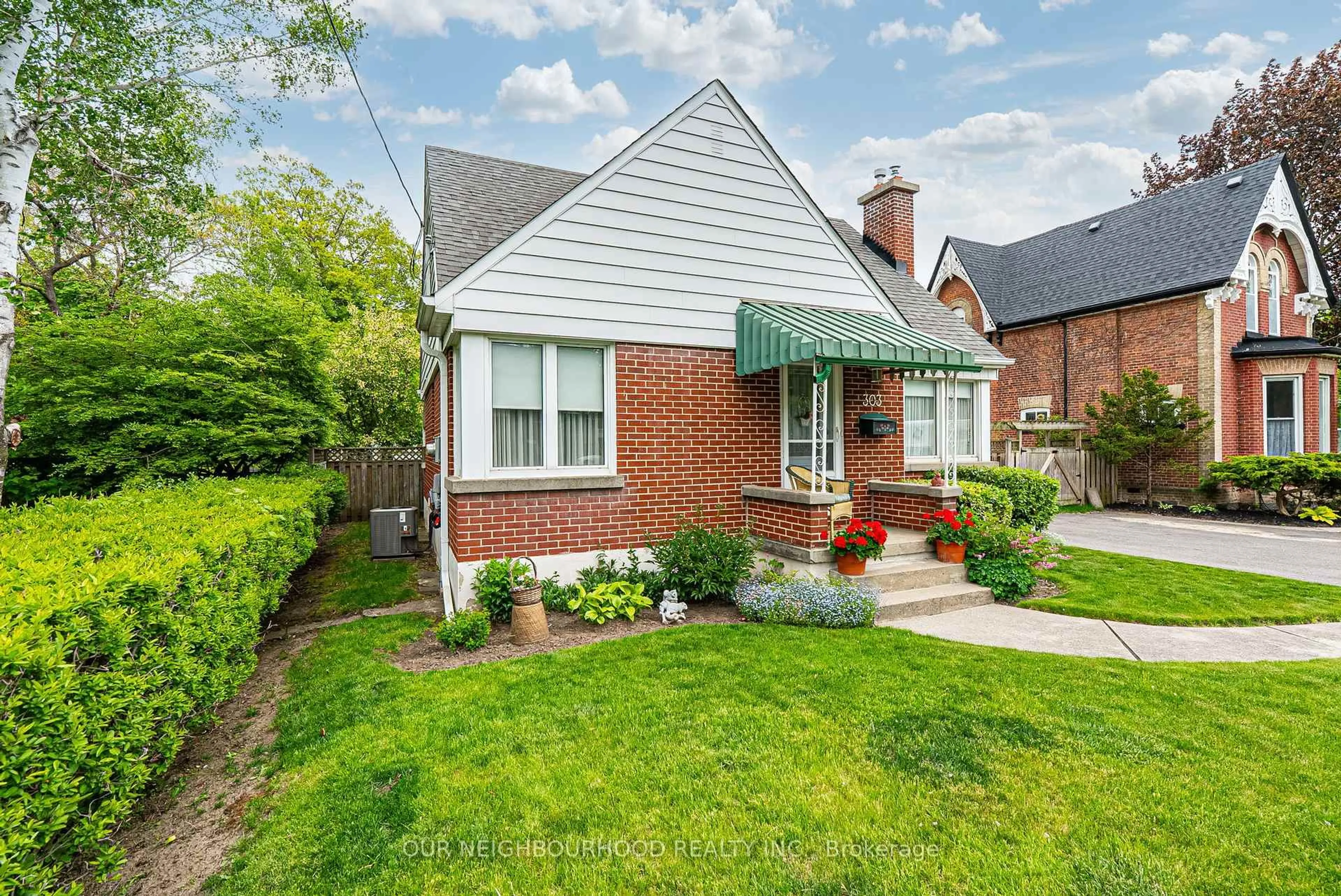 Home with brick exterior material, street for 303 Byron St, Whitby Ontario L1N 4N4