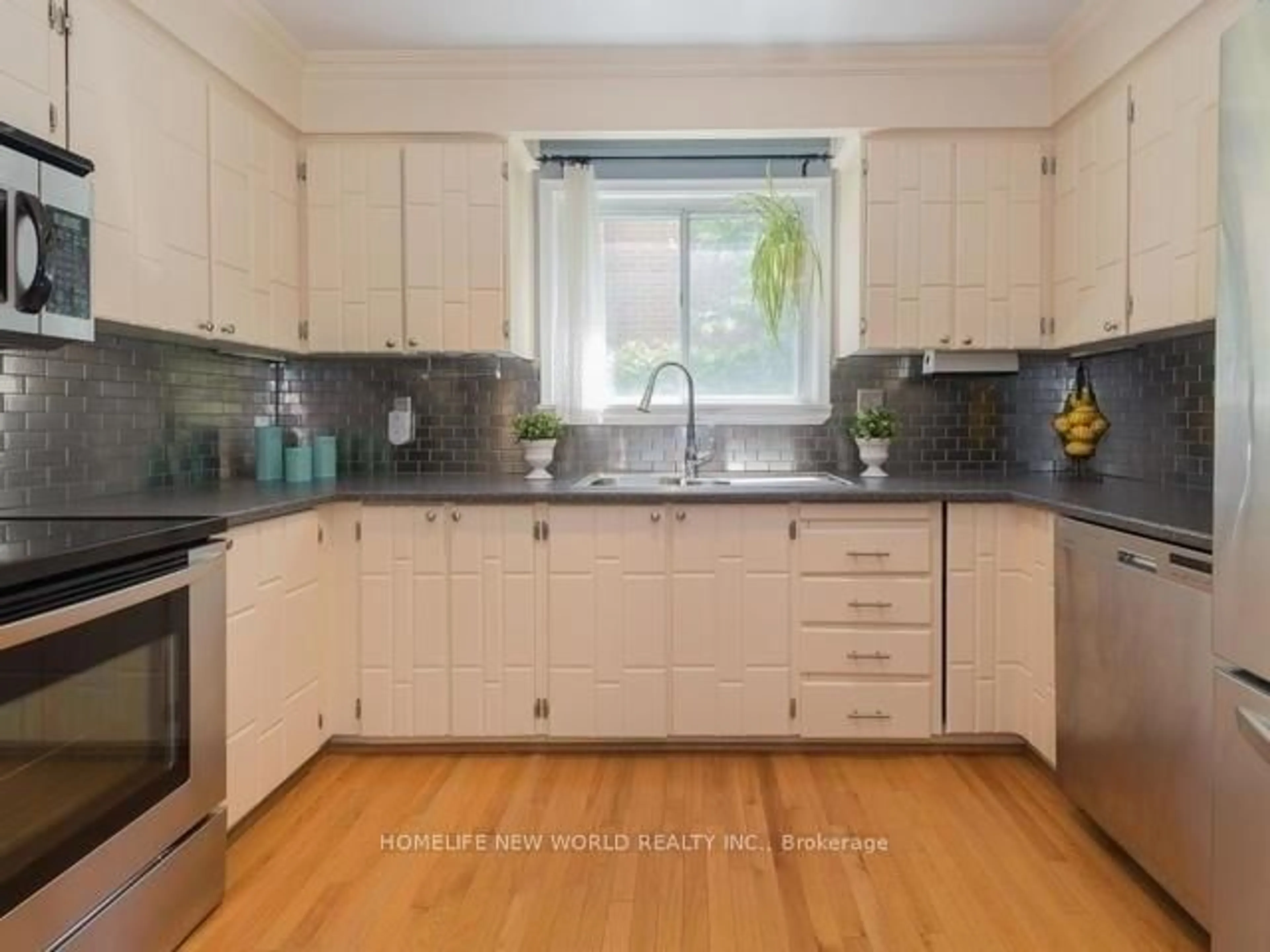 Standard kitchen, unknown for 19 Inverary Cres, Toronto Ontario M1T 2W6