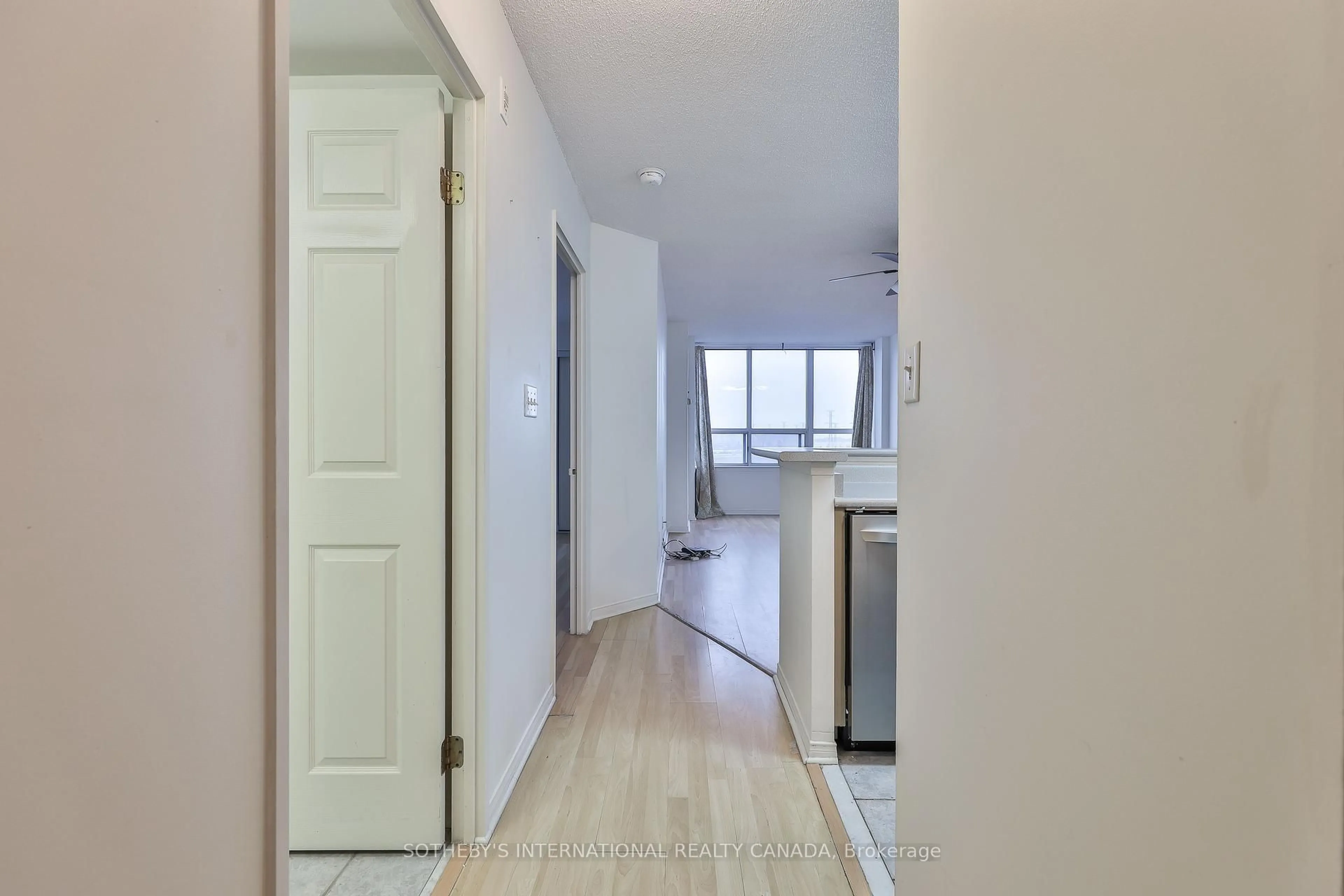 Indoor entryway for 1625 Pickering Pkwy #709, Pickering Ontario L1V 6Z6