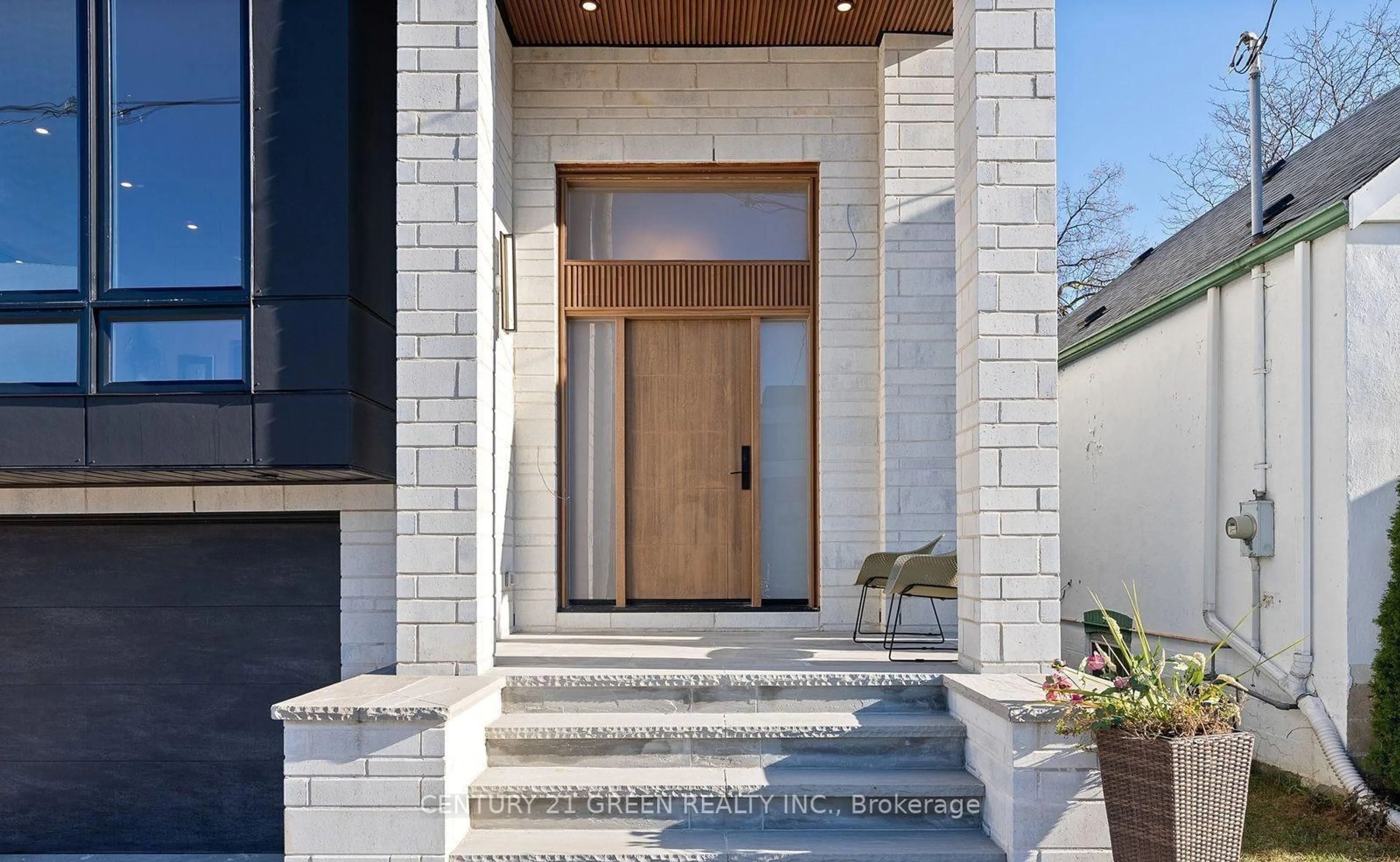 Indoor entryway for 67 Bexhill Ave, Toronto Ontario M1L 3B7