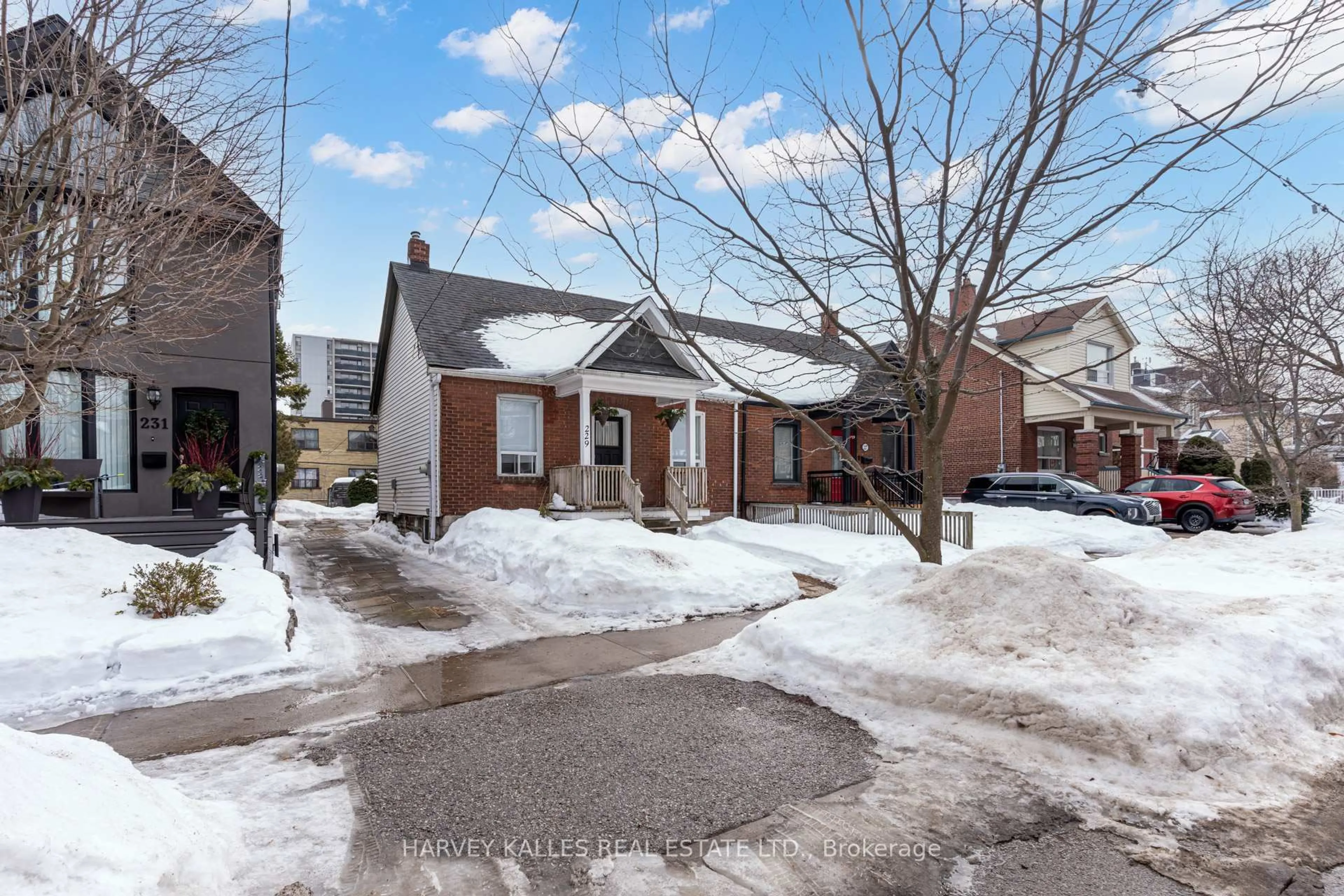 Unknown for 229 Gamble Ave, Toronto Ontario M4J 2P4