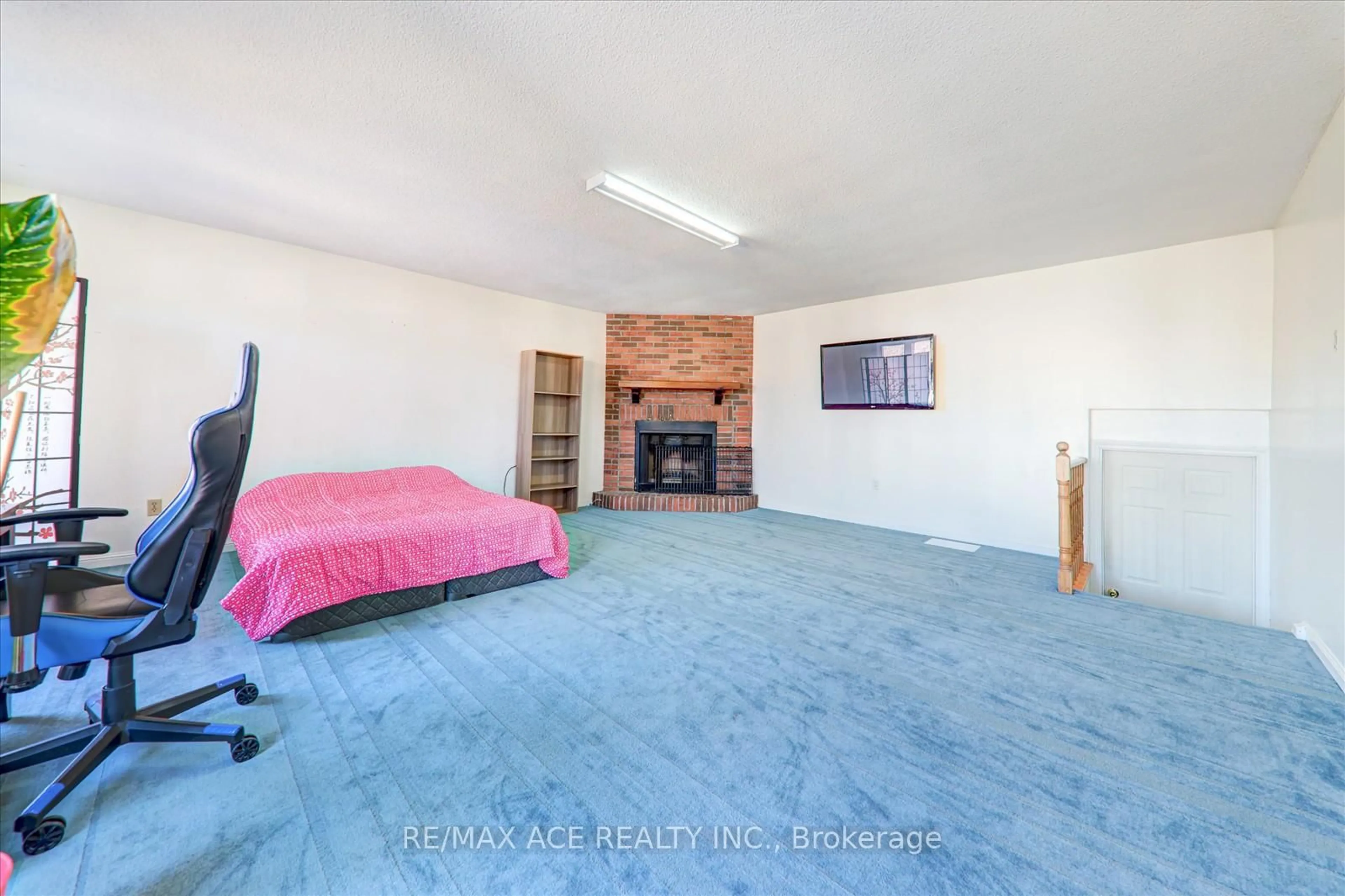A pic of a room for 6 Rockwood Dr, Toronto Ontario M1M 3N1