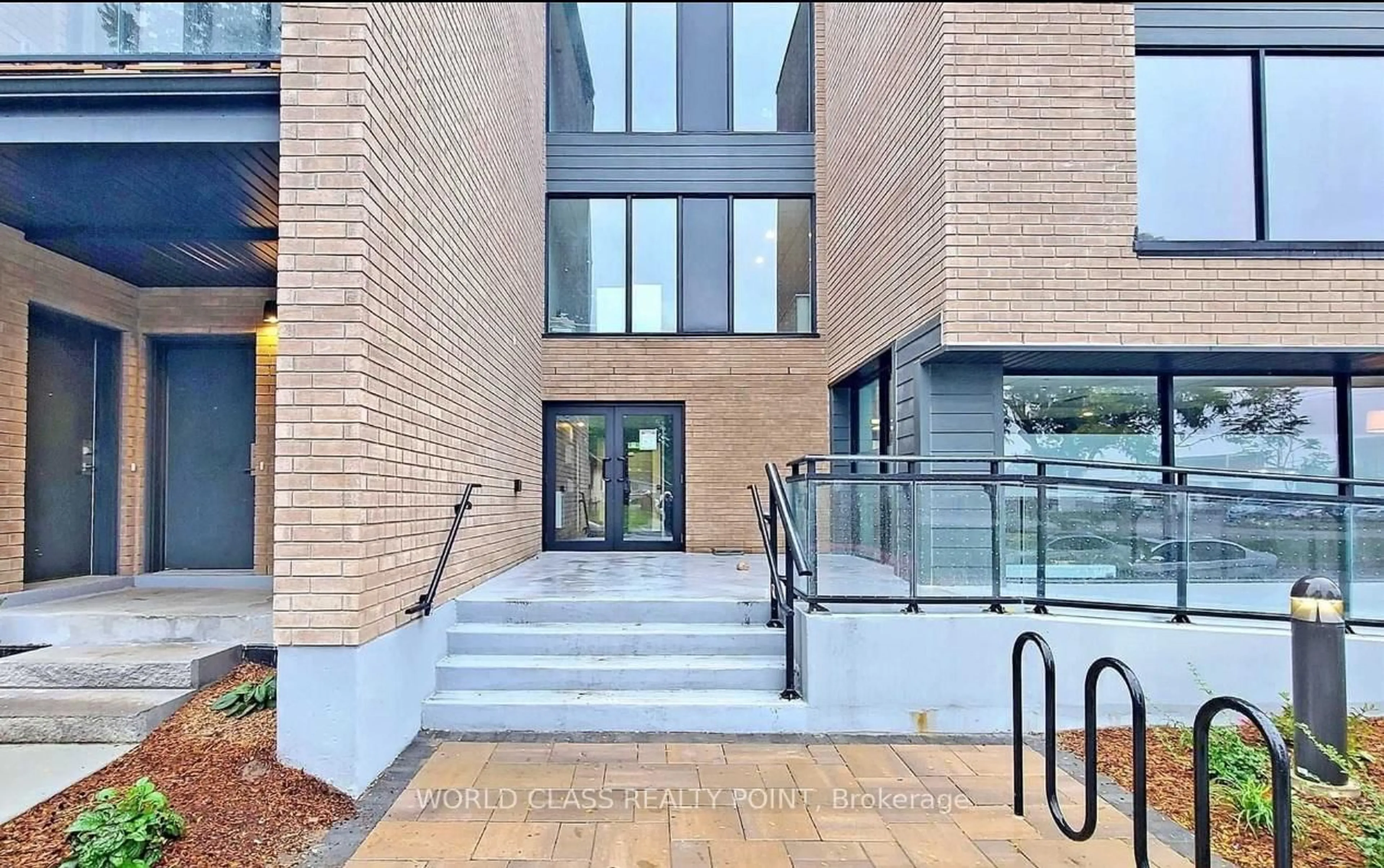 Indoor foyer for 1 Falaise Rd #411, Toronto Ontario M1E 0B9