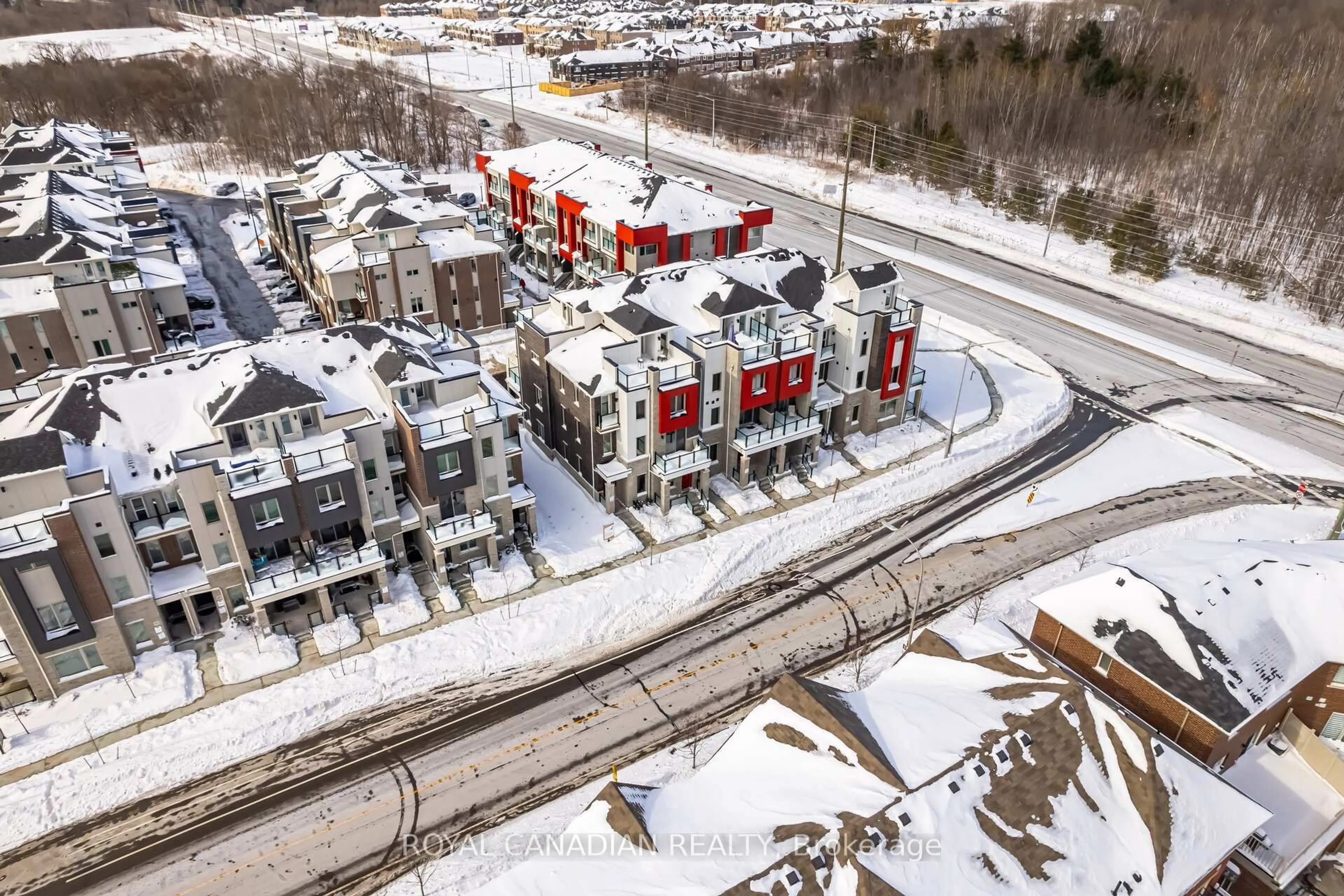 A pic from outside/outdoor area/front of a property/back of a property/a pic from drone, street for 1034 Reflection Pl #401, Pickering Ontario L1X 0L1