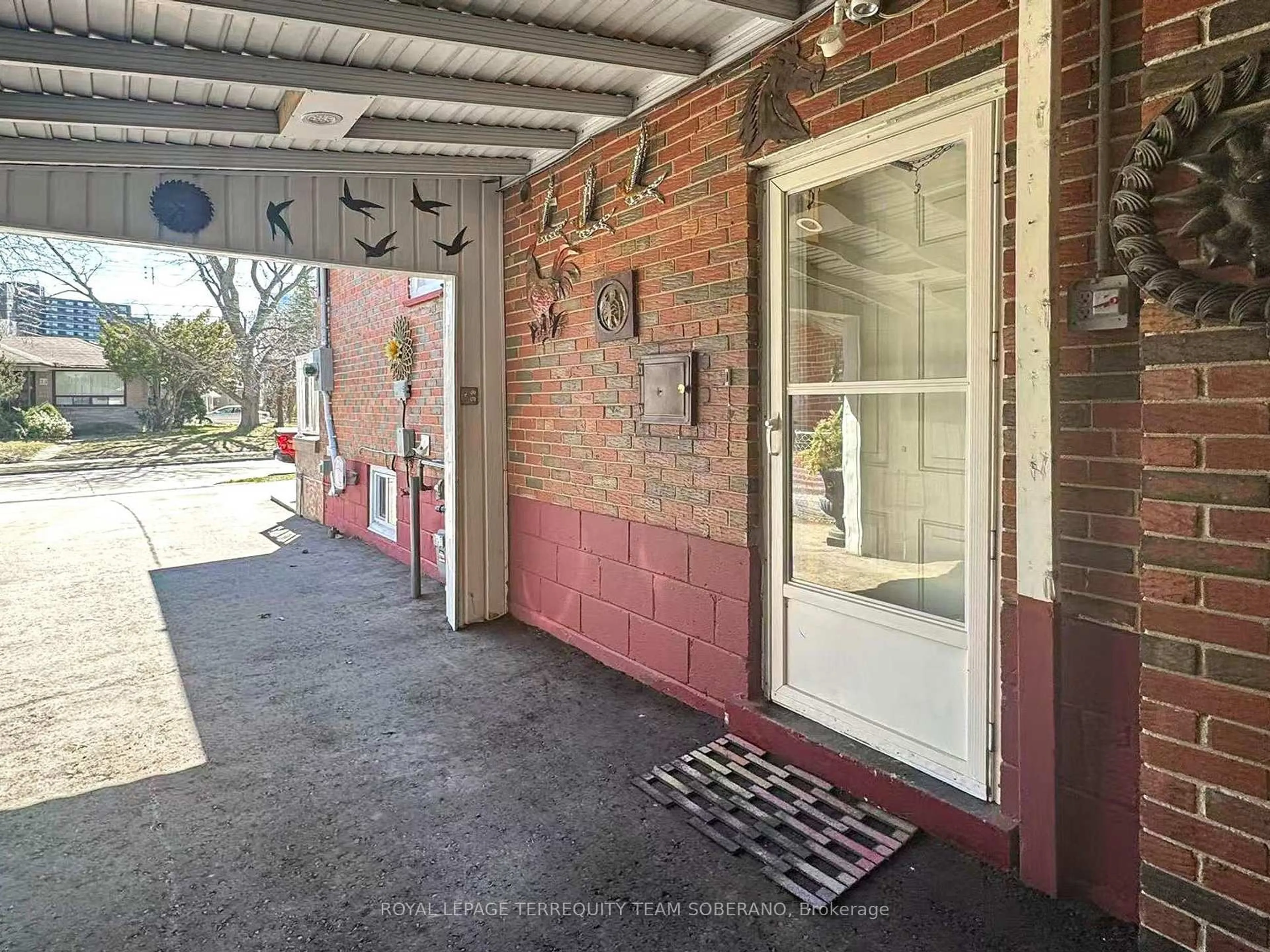 Unknown for 44 Seminole Ave, Toronto Ontario M1J 1N1