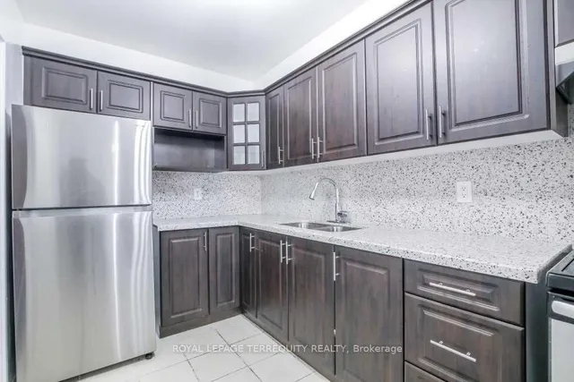 Additional property image - 5 Massey Sq Unit 1512